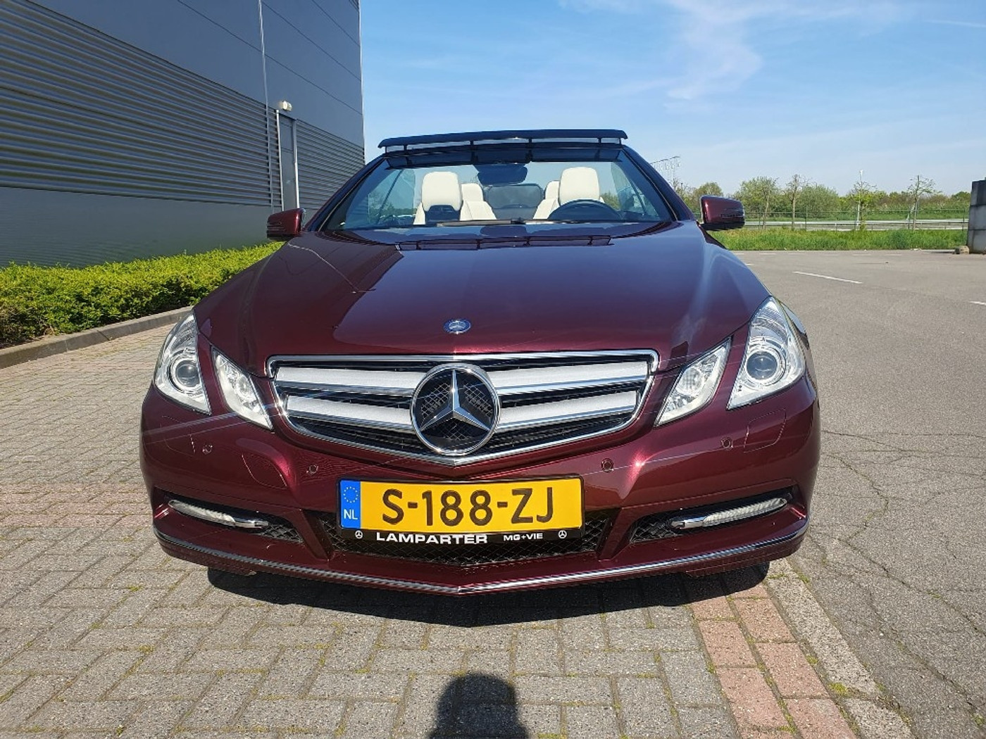 Foto van Mercedes-Benz E 350