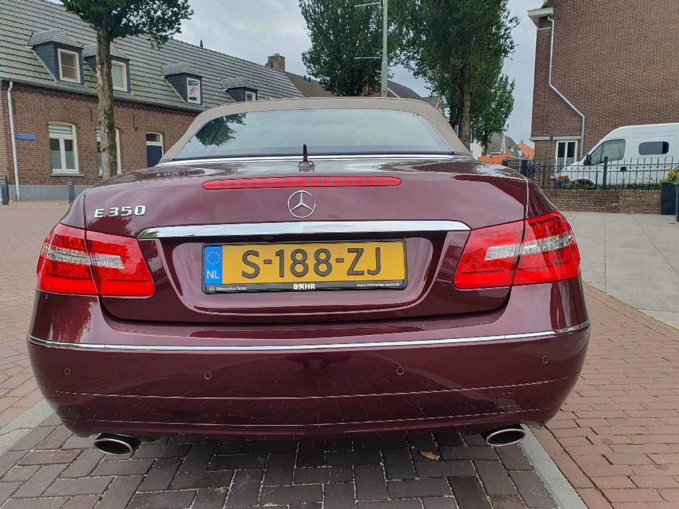 Foto van Mercedes-Benz E 350