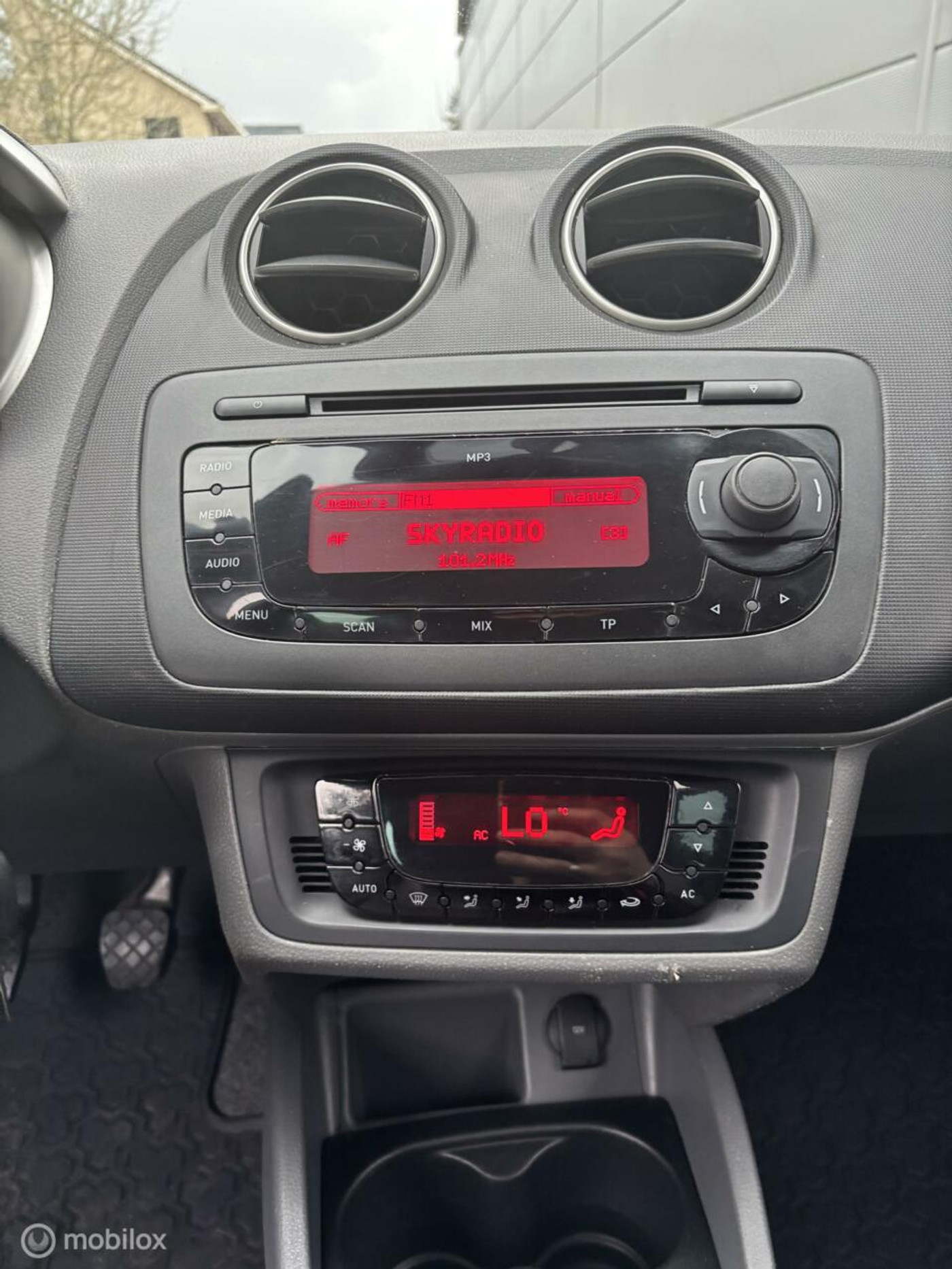 Foto van Seat Ibiza SC