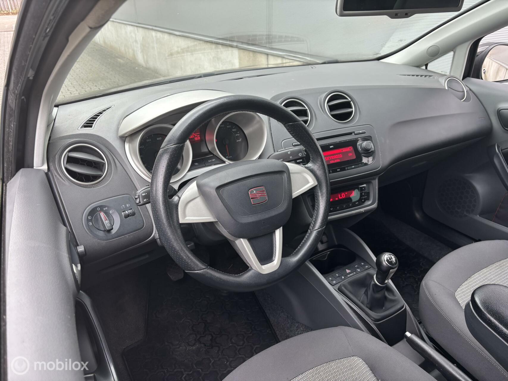 Foto van Seat Ibiza SC