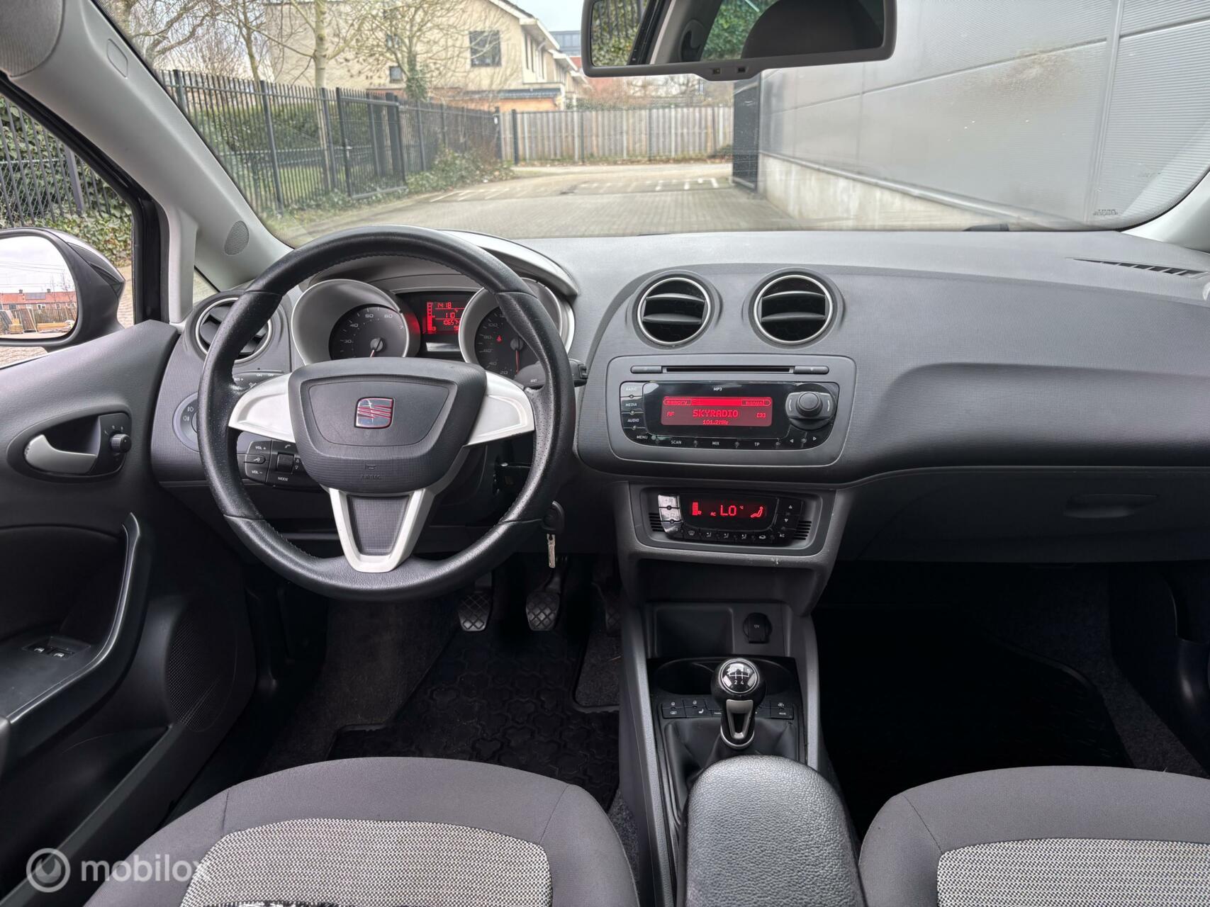 Foto van Seat Ibiza SC