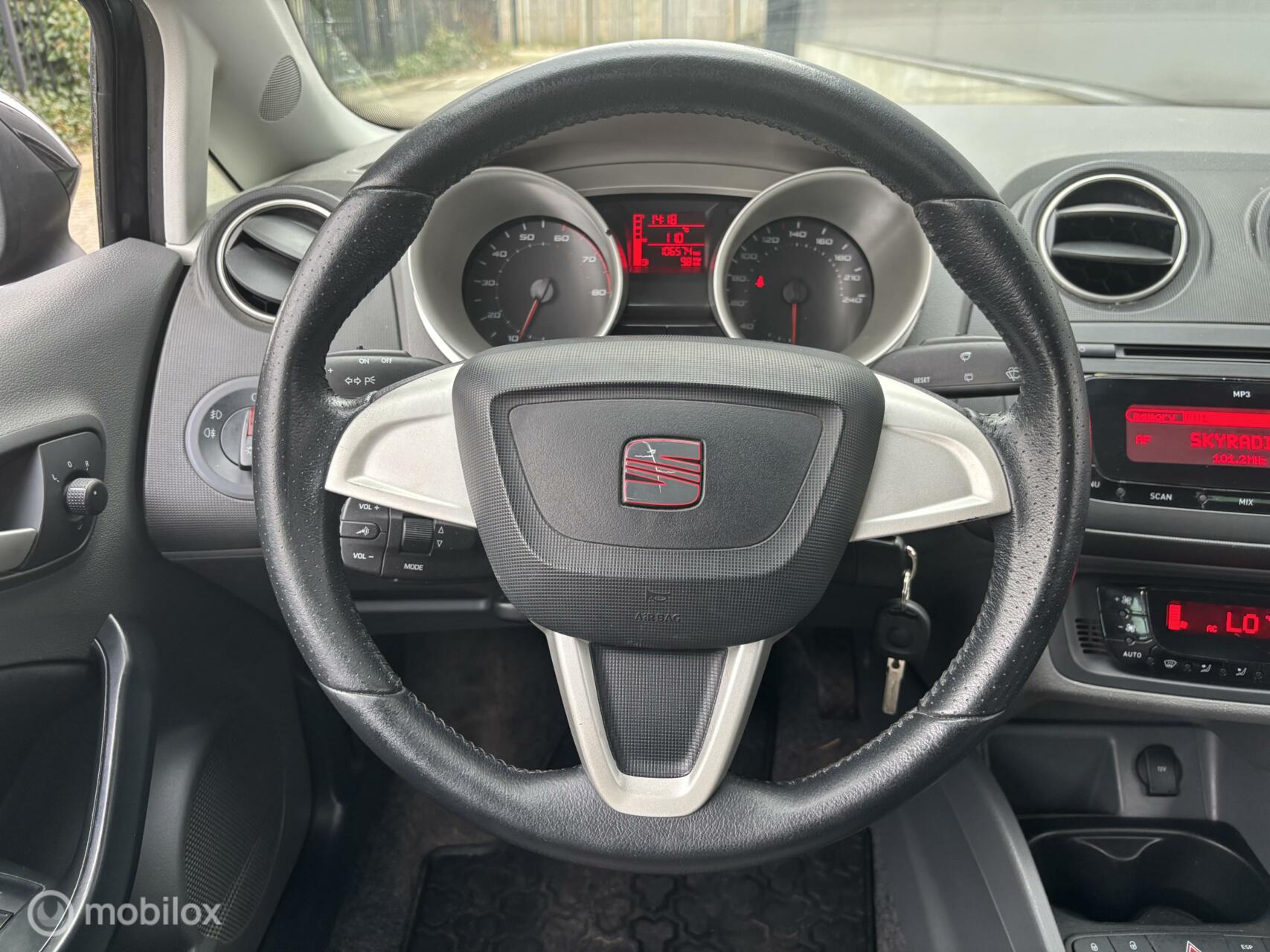 Foto van Seat Ibiza SC