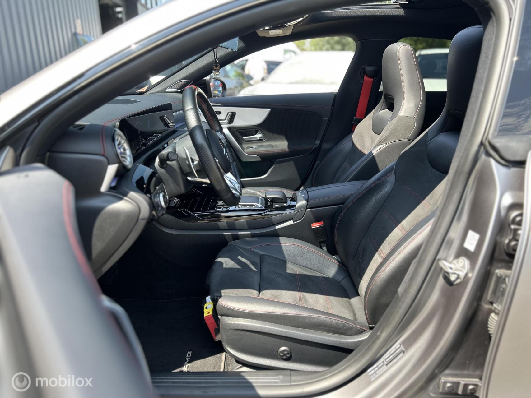 Foto van Mercedes-Benz AMG Cla 35