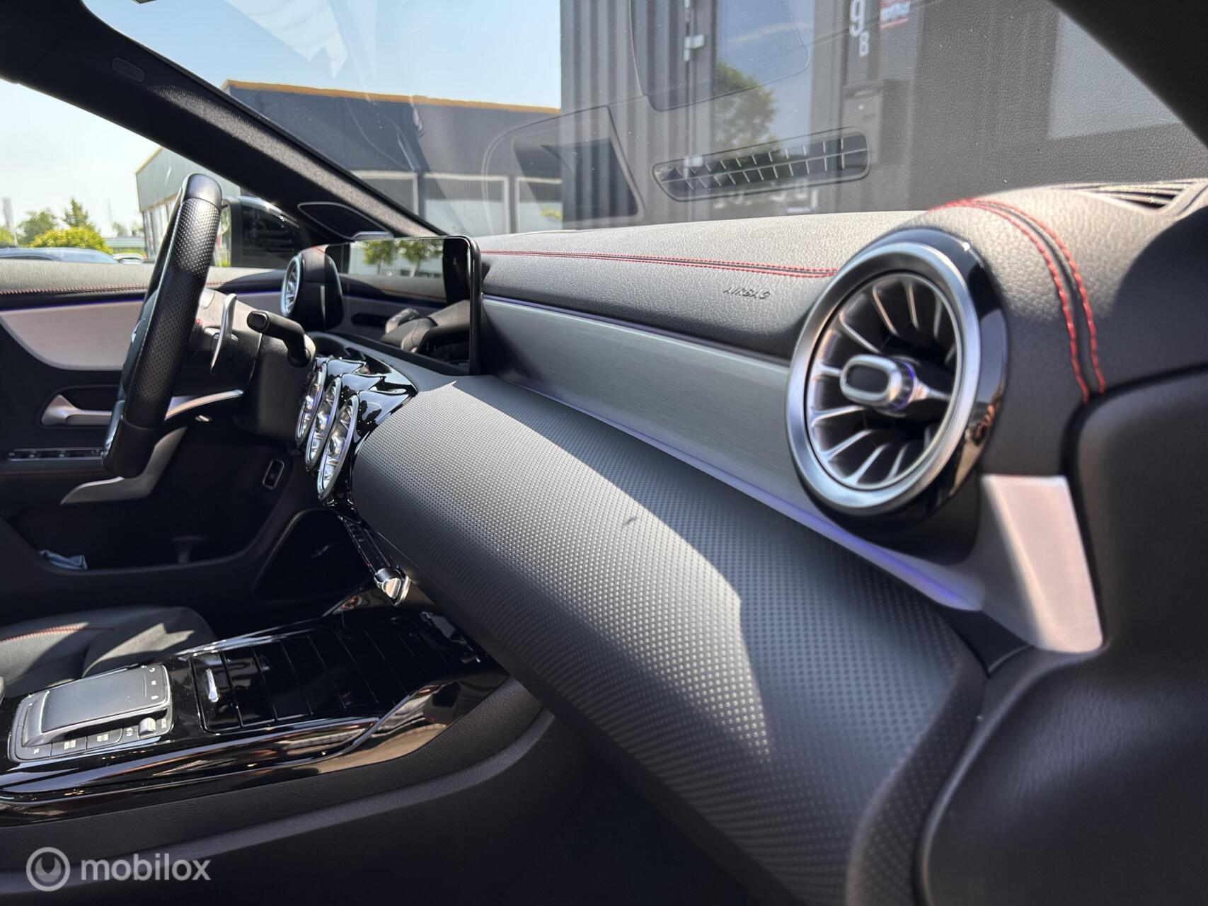 Foto van Mercedes-Benz AMG Cla 35