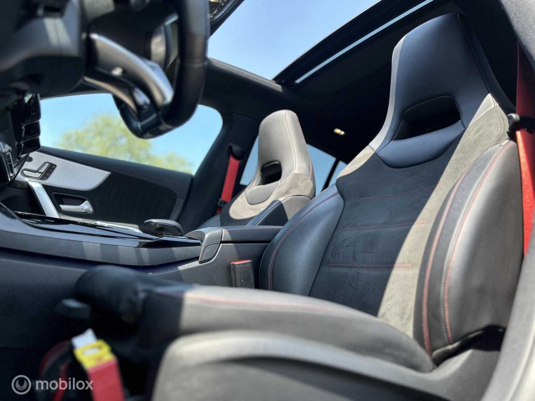 Foto van Mercedes-Benz AMG Cla 35