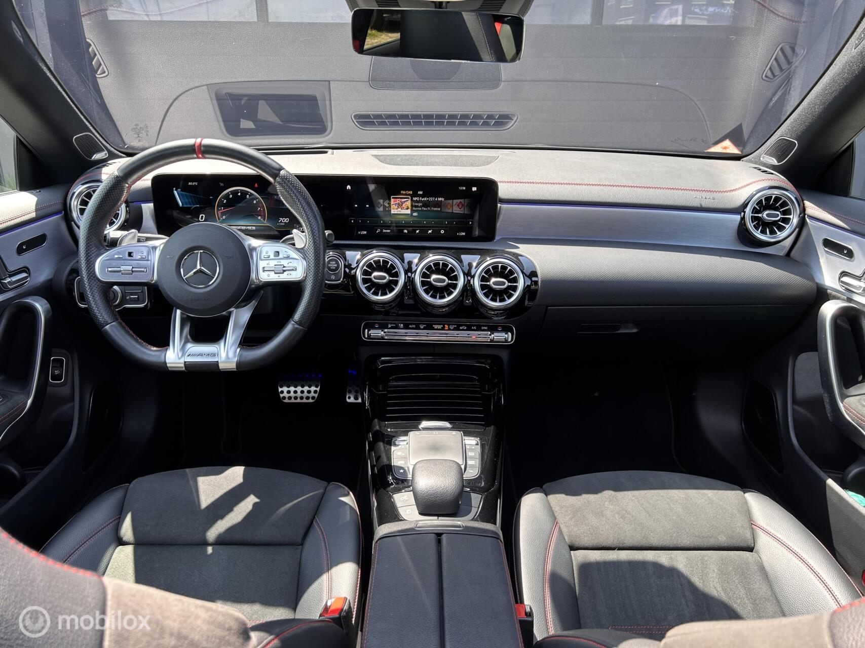 Foto van Mercedes-Benz AMG Cla 35