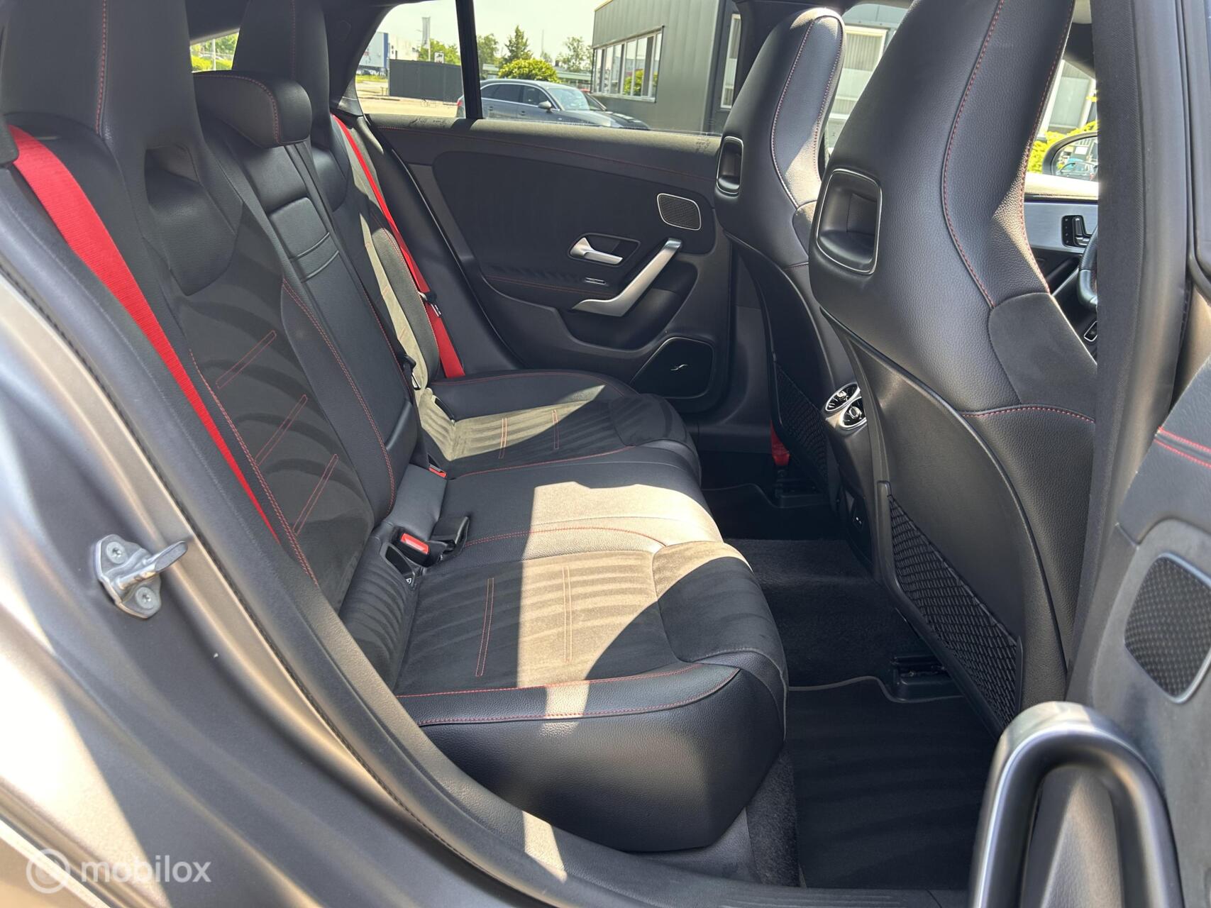 Foto van Mercedes-Benz AMG Cla 35