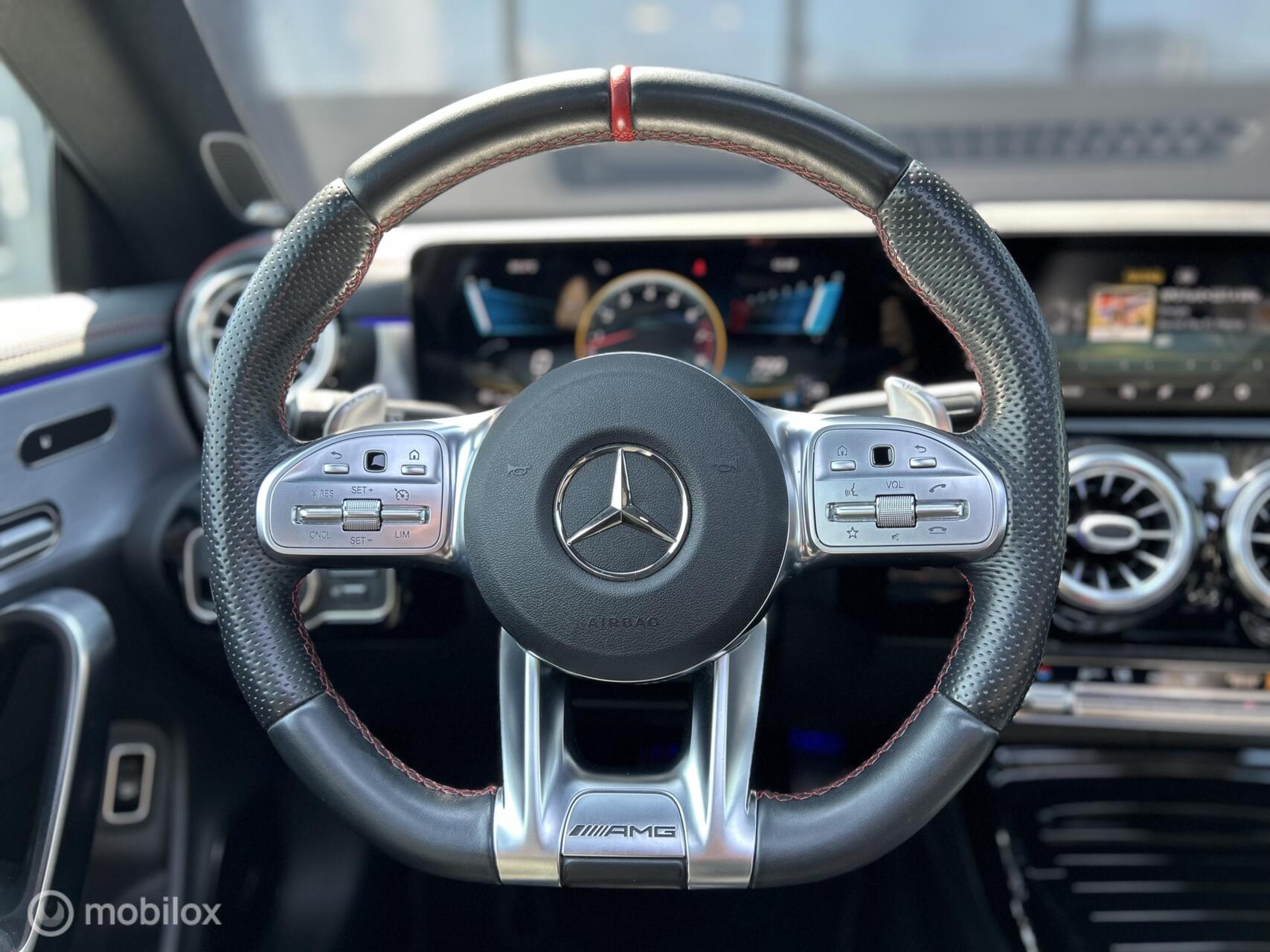 Foto van Mercedes-Benz AMG Cla 35
