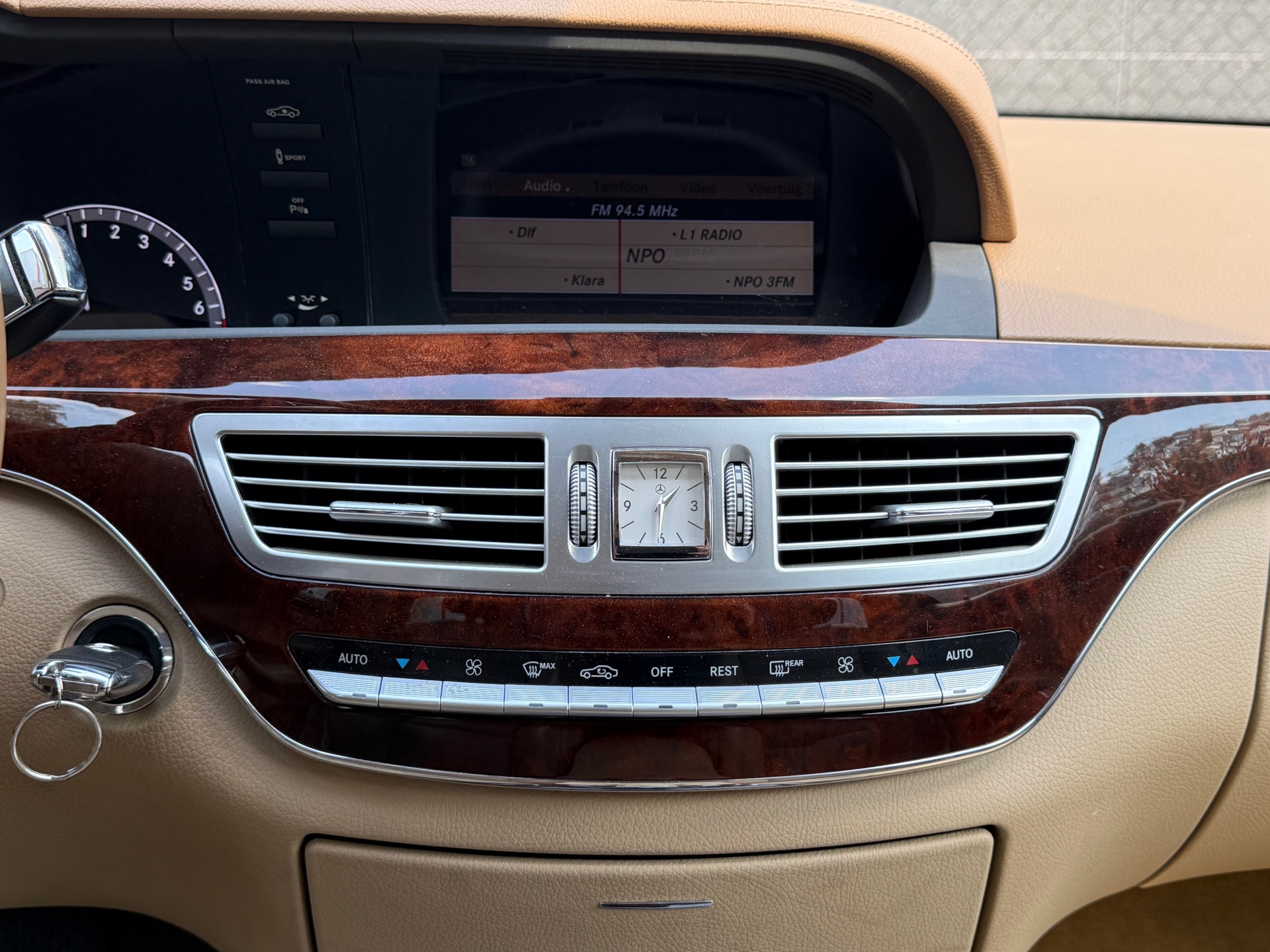 Foto van Mercedes-Benz S 500