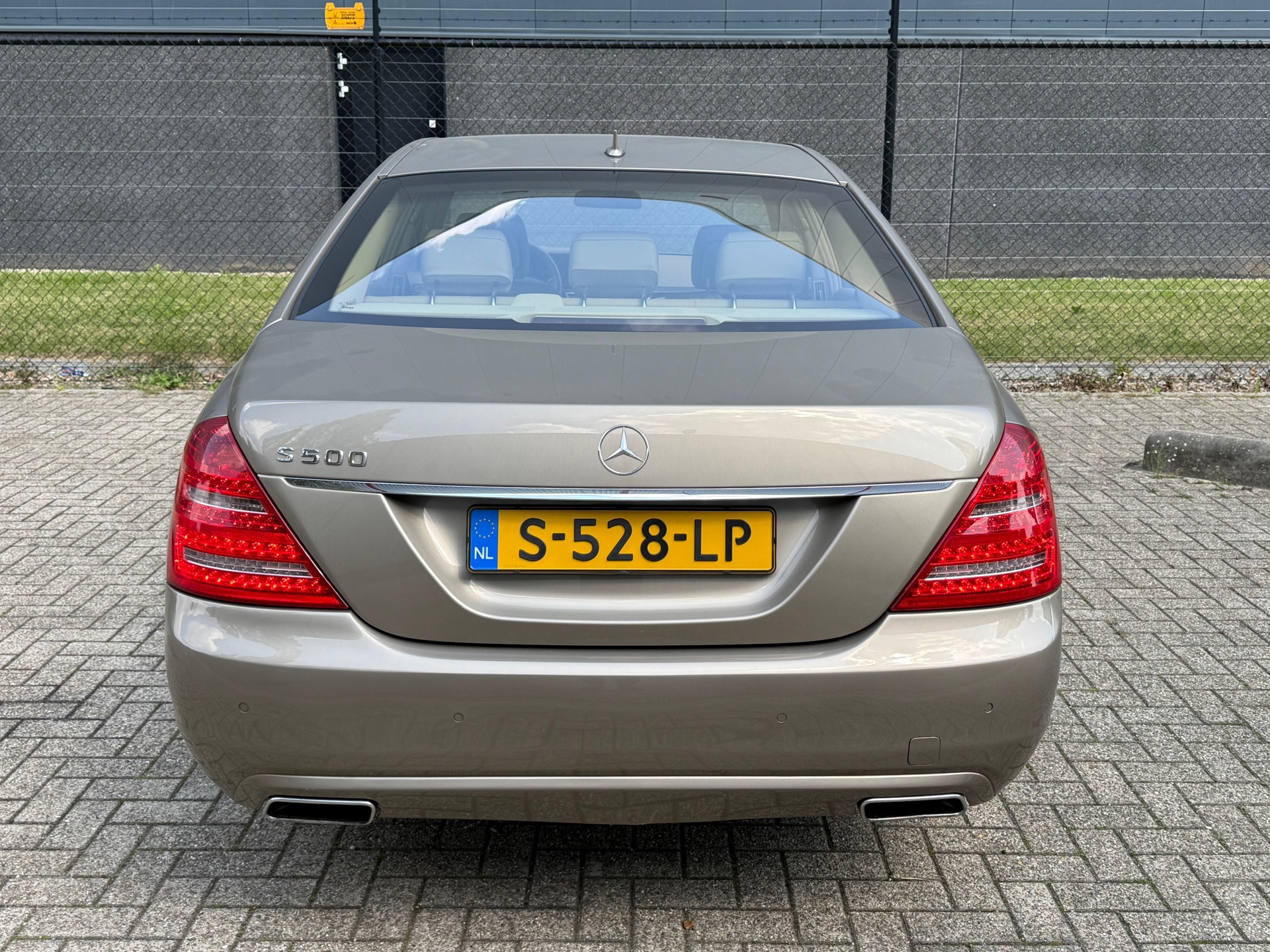 Foto van Mercedes-Benz S 500