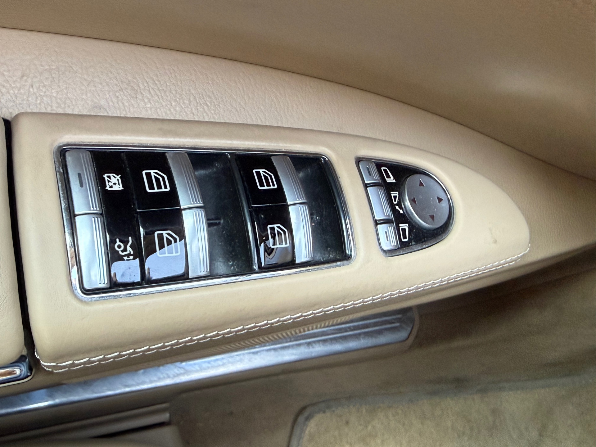 Foto van Mercedes-Benz S 500
