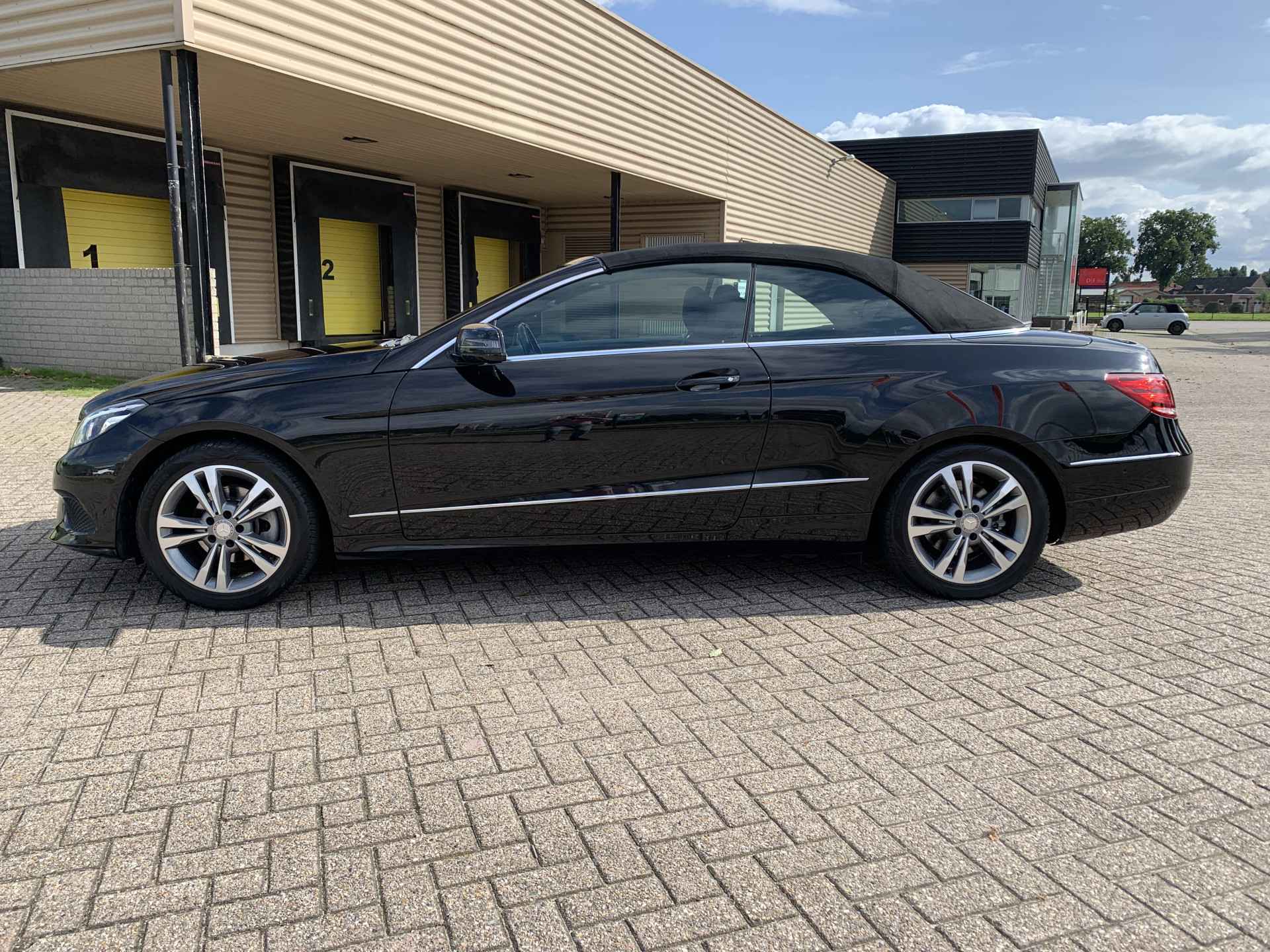 Foto van Mercedes-Benz E 200