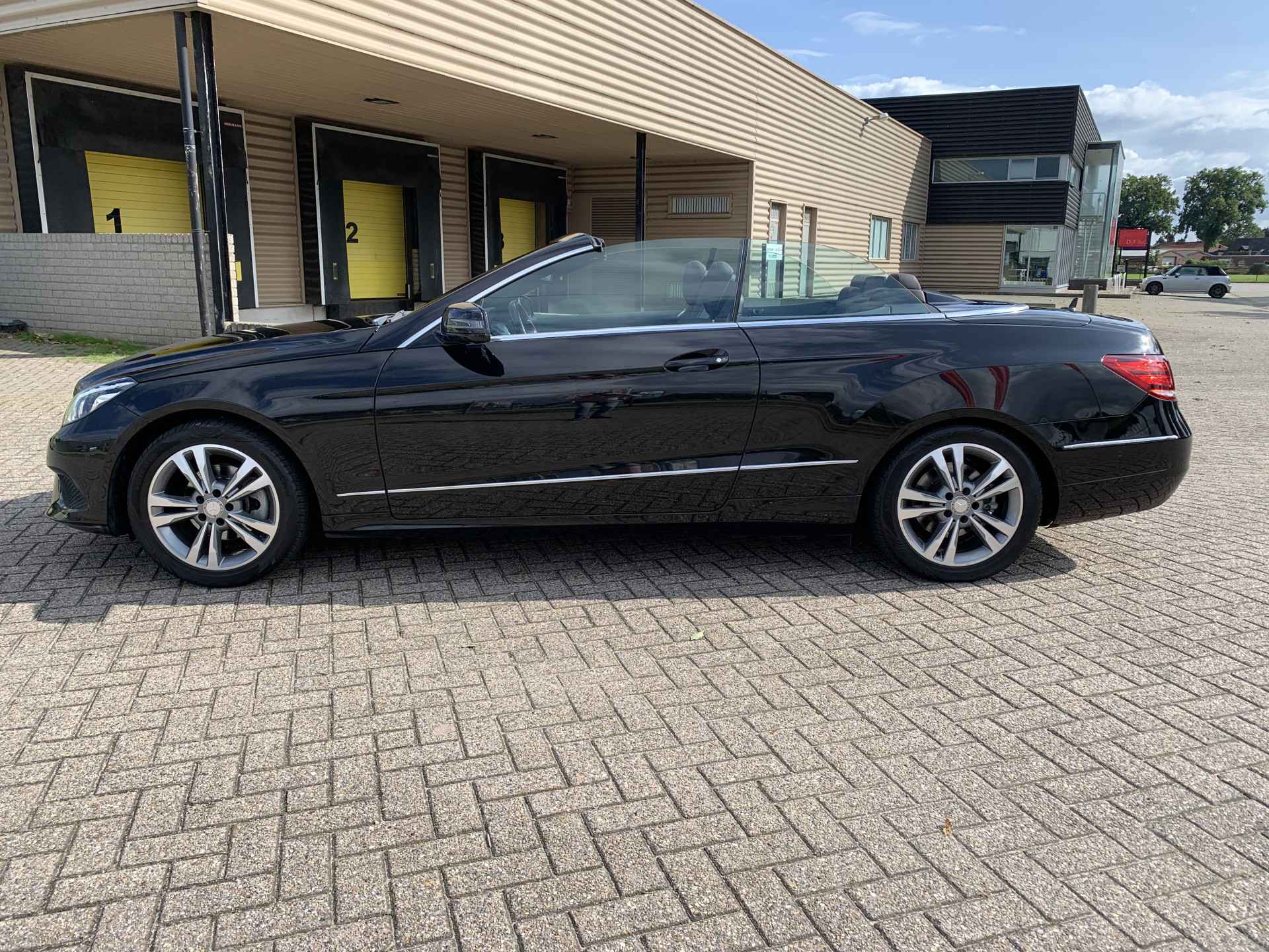 Foto van Mercedes-Benz E 200