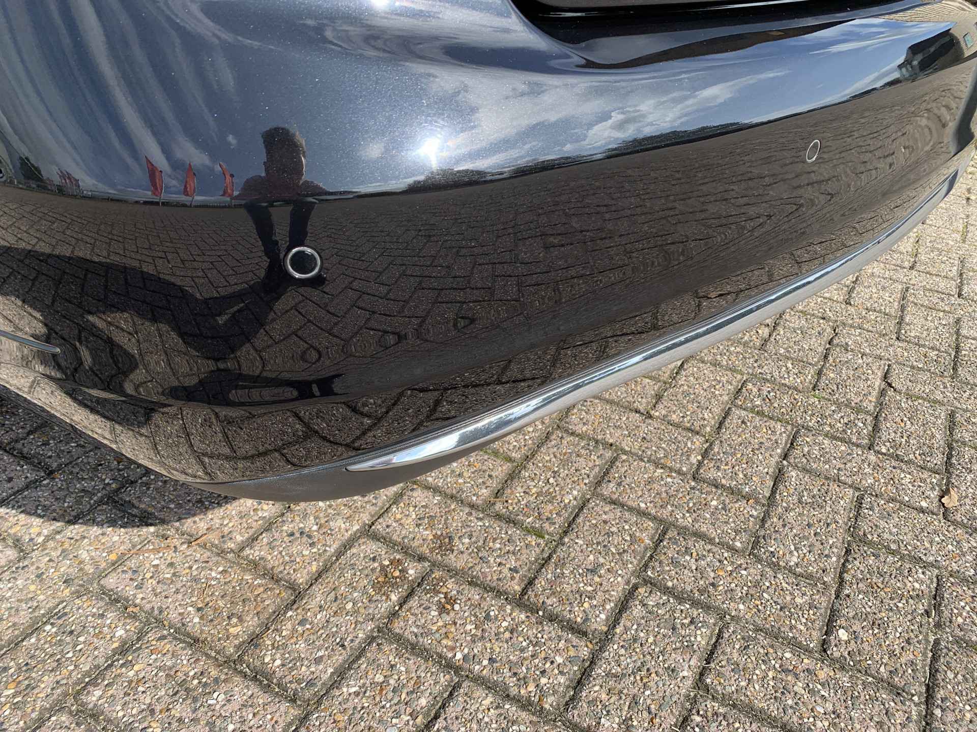 Foto van Mercedes-Benz E 200