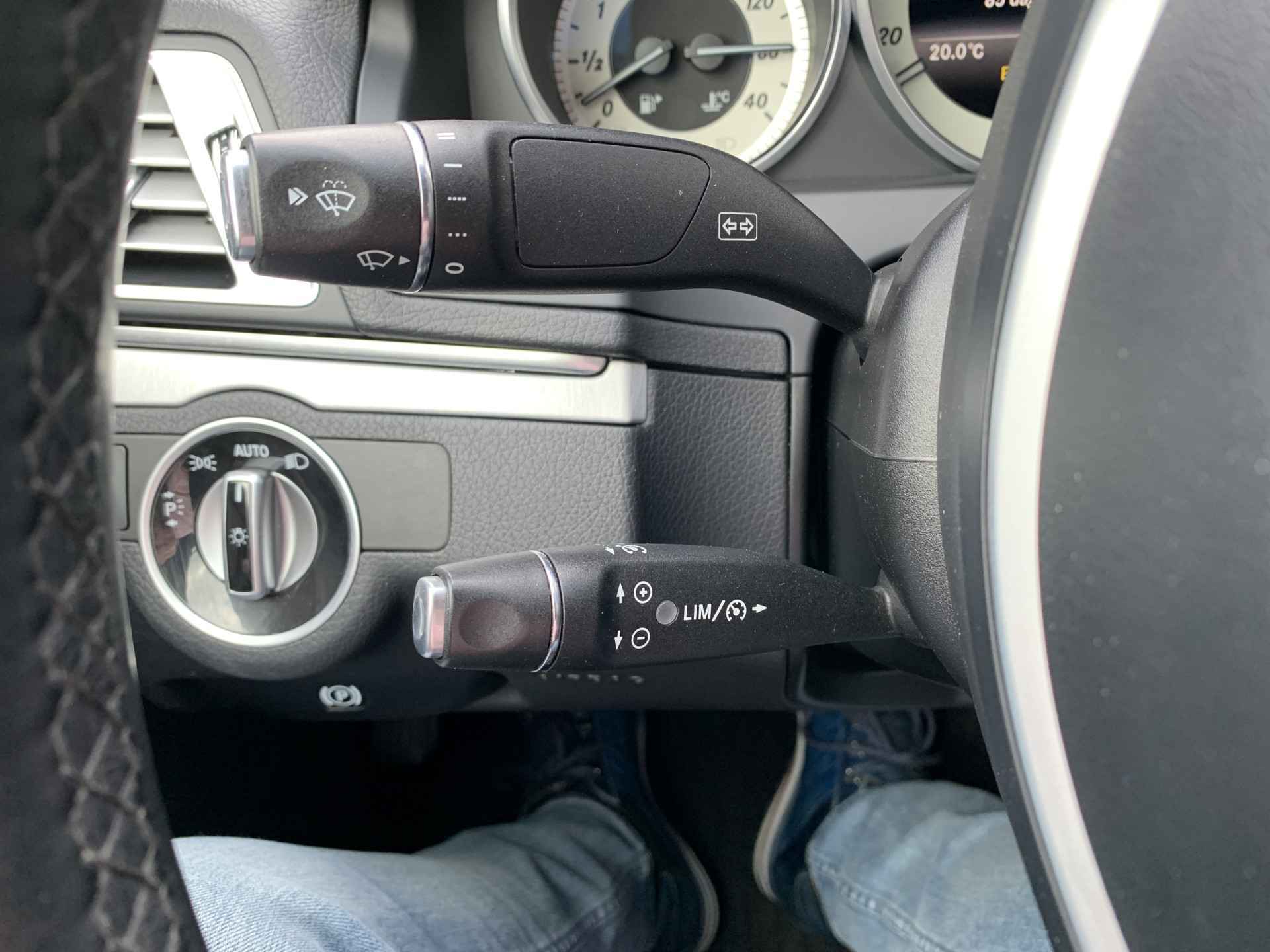 Foto van Mercedes-Benz E 200