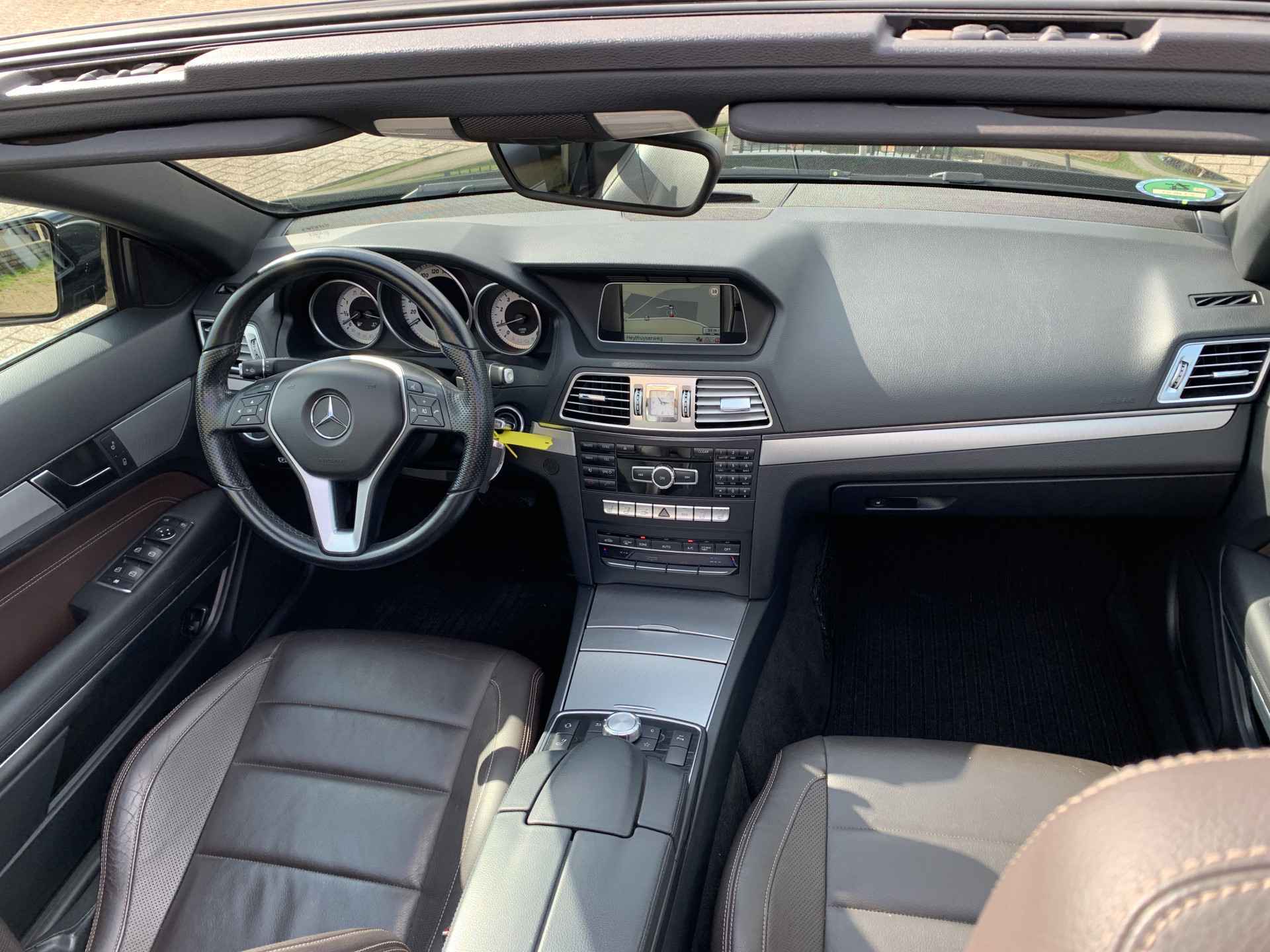 Foto van Mercedes-Benz E 200