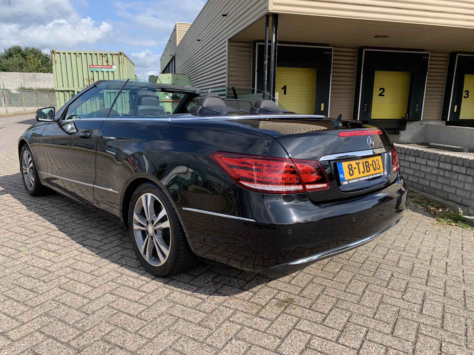 Foto van Mercedes-Benz E 200