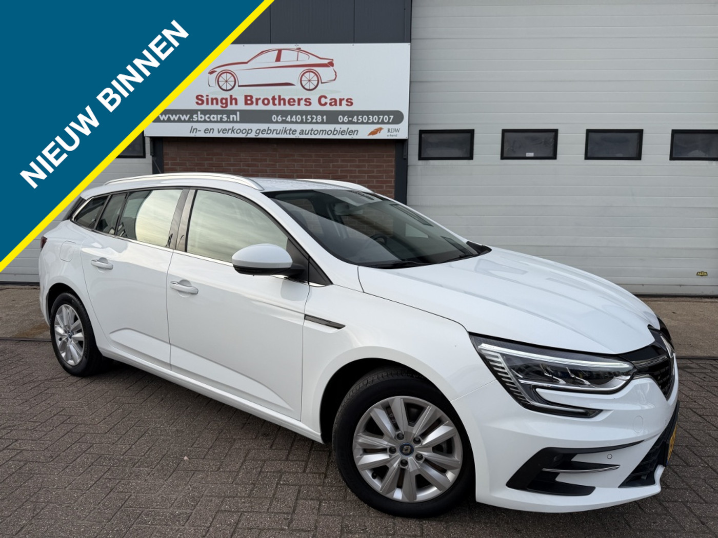 Renault Megane E-tech Plug-in Hybrid 1.6 ET PH 160 Eq. CARPLAY CAMERA INRUIL MOG!! 2023 - voorkant