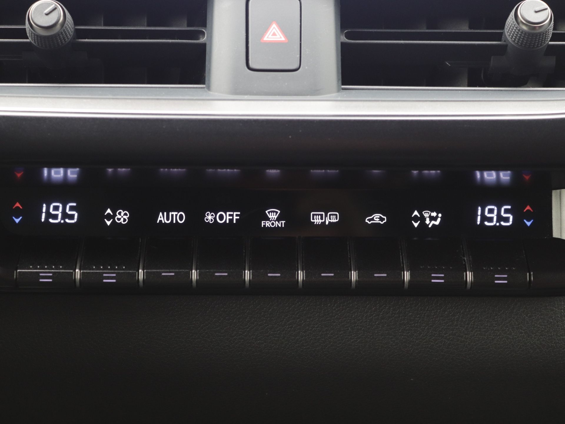Foto van Lexus Ux