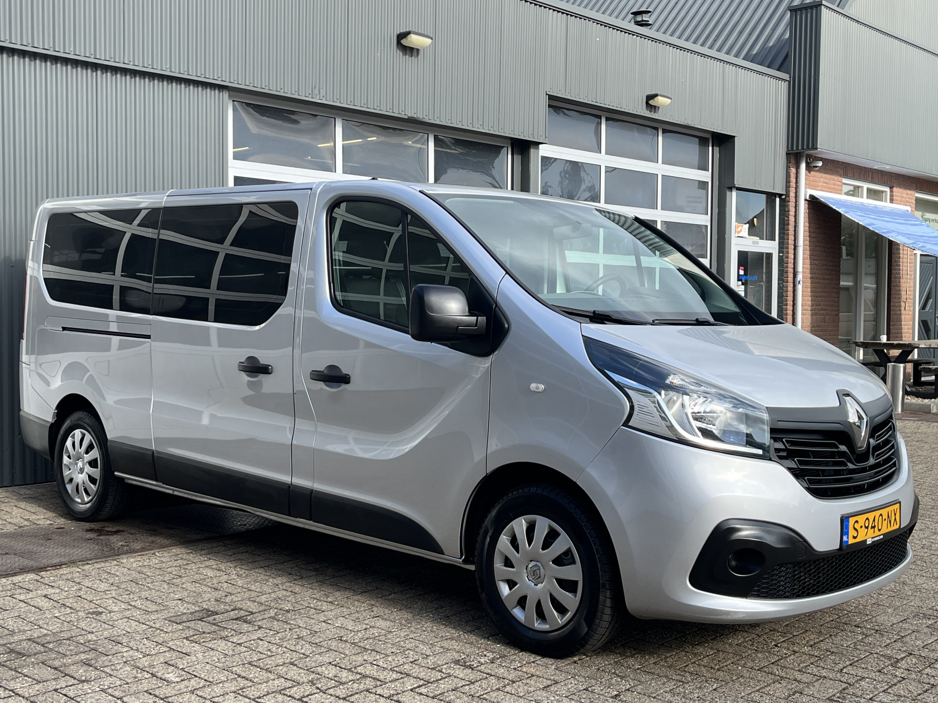Renault Trafic 1.6 dCi 2016 - voorkant