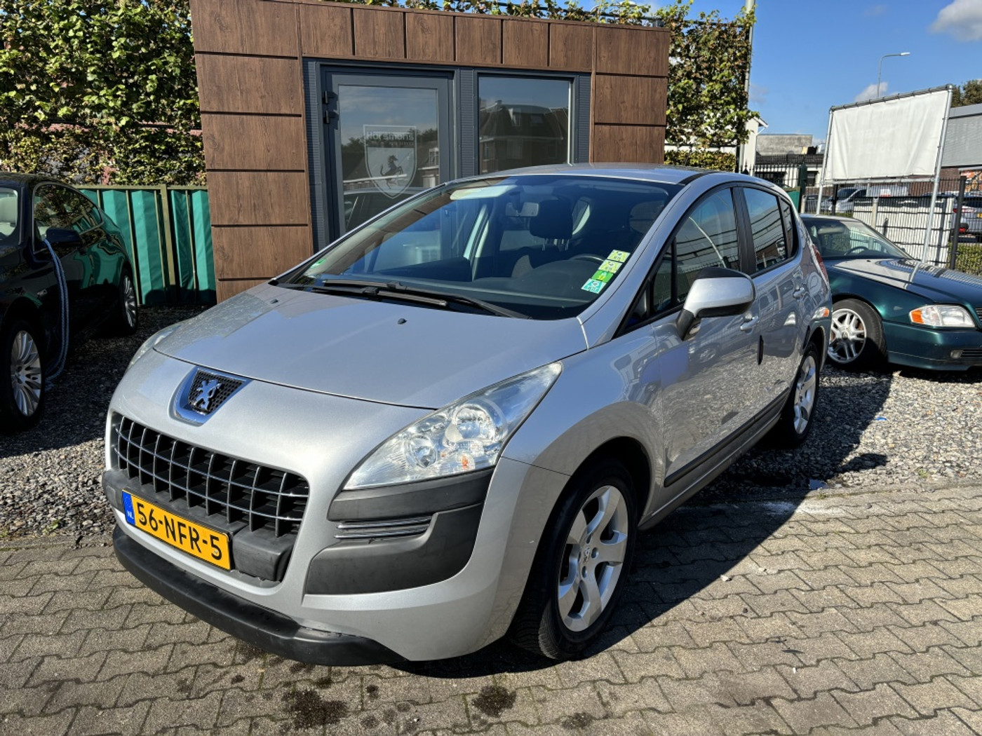 Peugeot 3008 1.6 VTi SR 2009 - voorkant