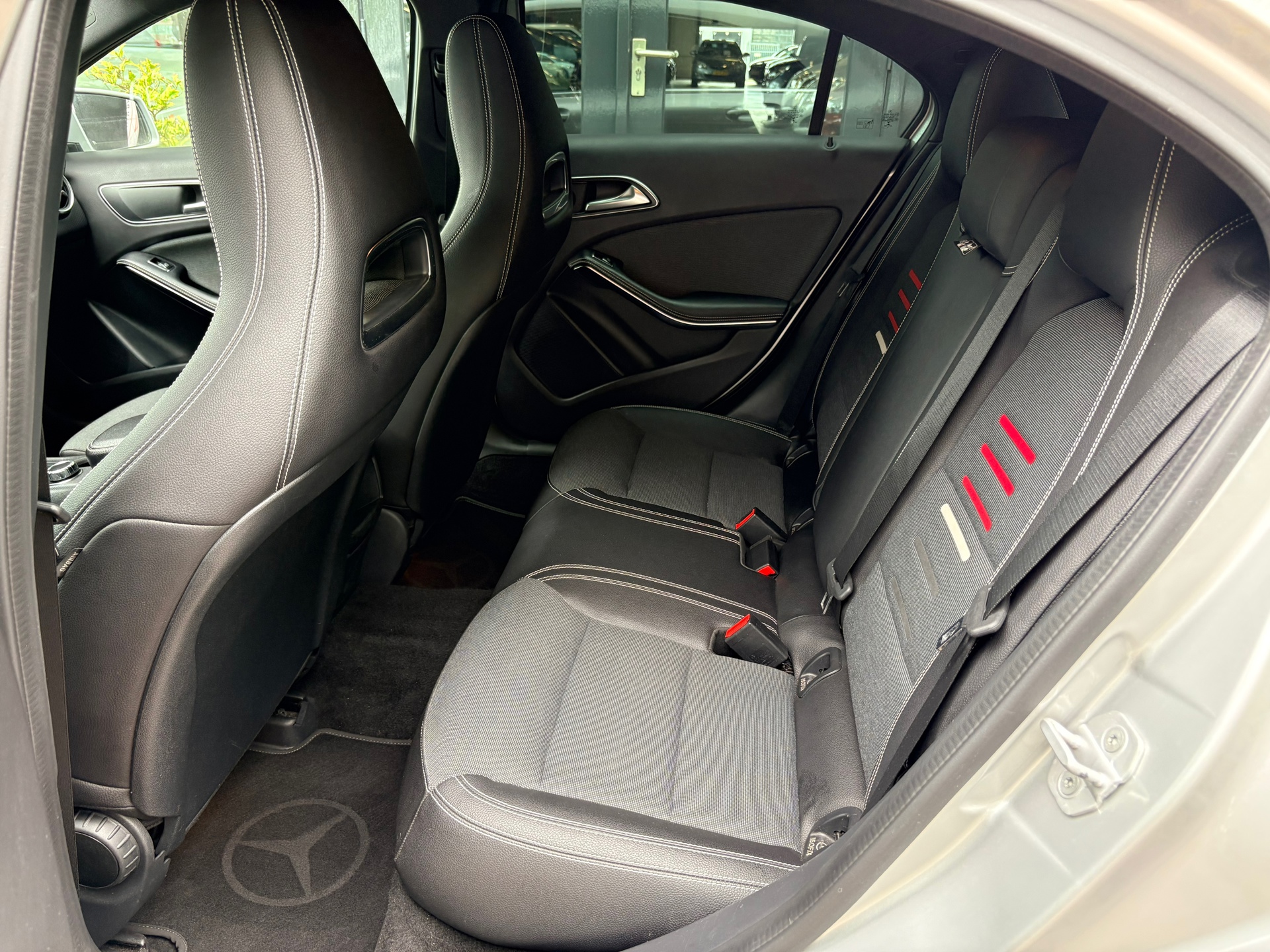 Foto van Mercedes-Benz A 180