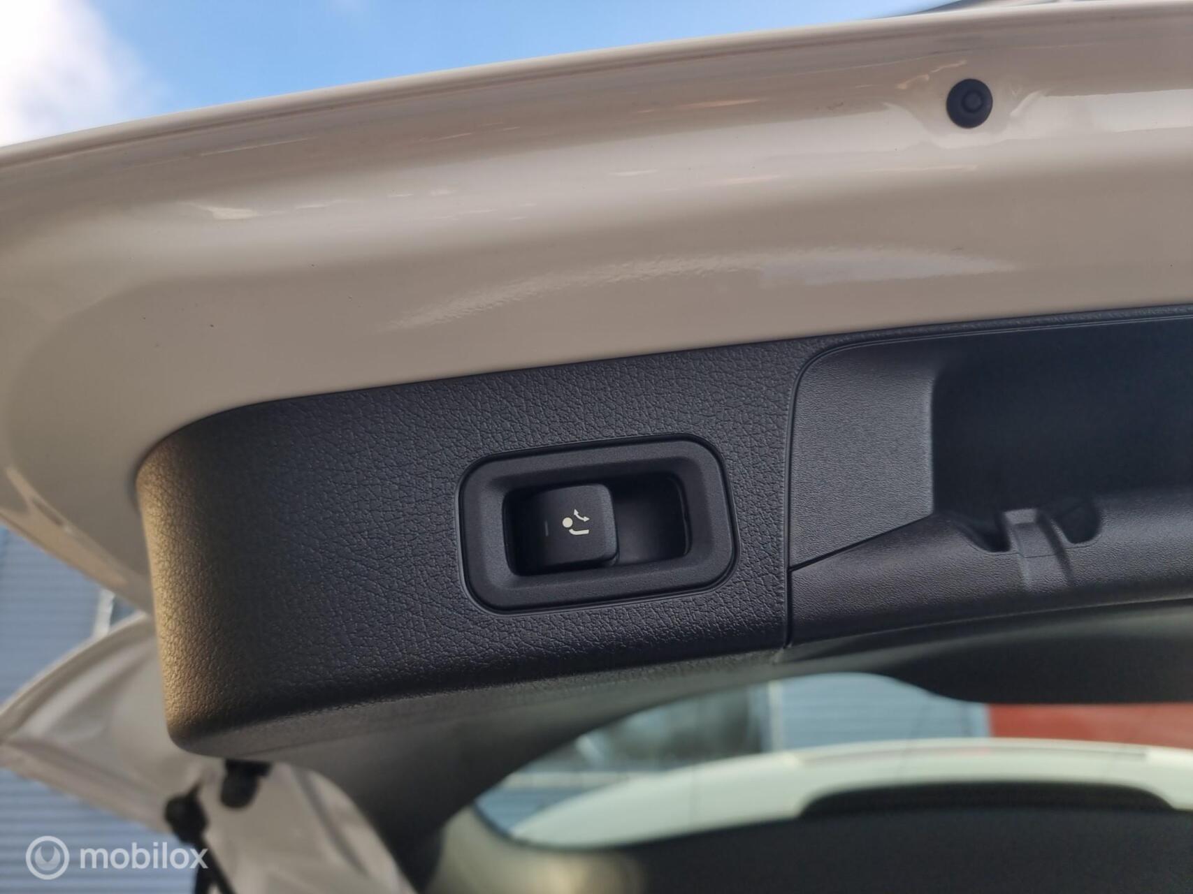 Foto van Mercedes-Benz GLB 200