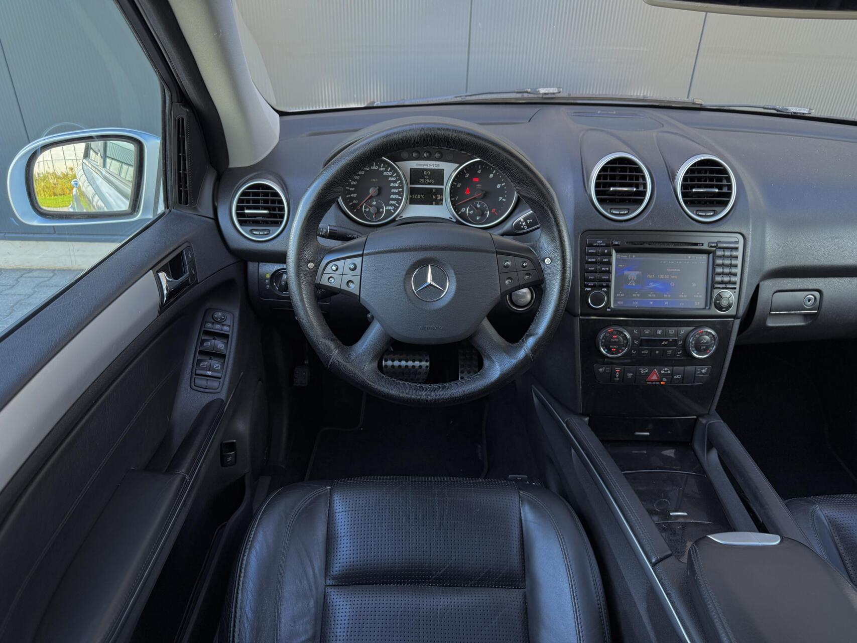 Foto van Mercedes-Benz ML 63 AMG