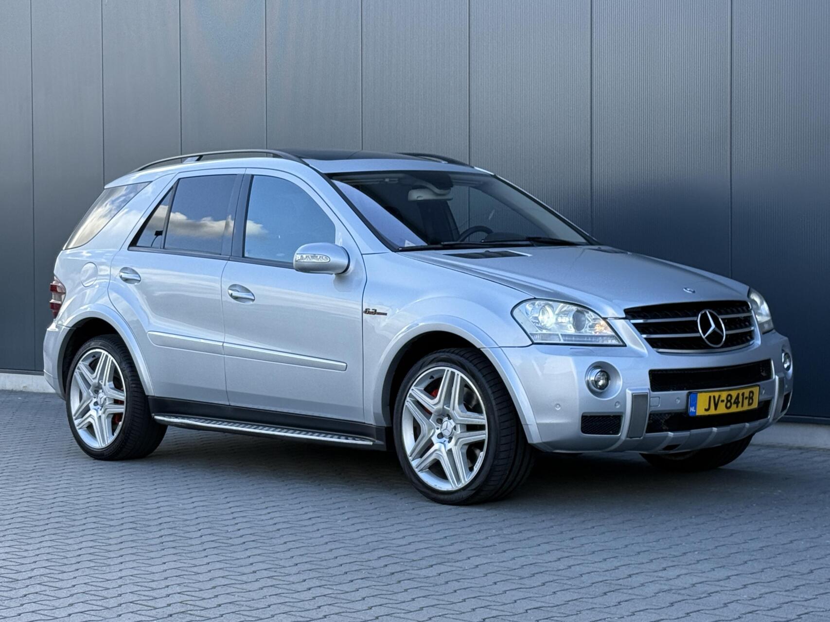 Foto van Mercedes-Benz ML 63 AMG