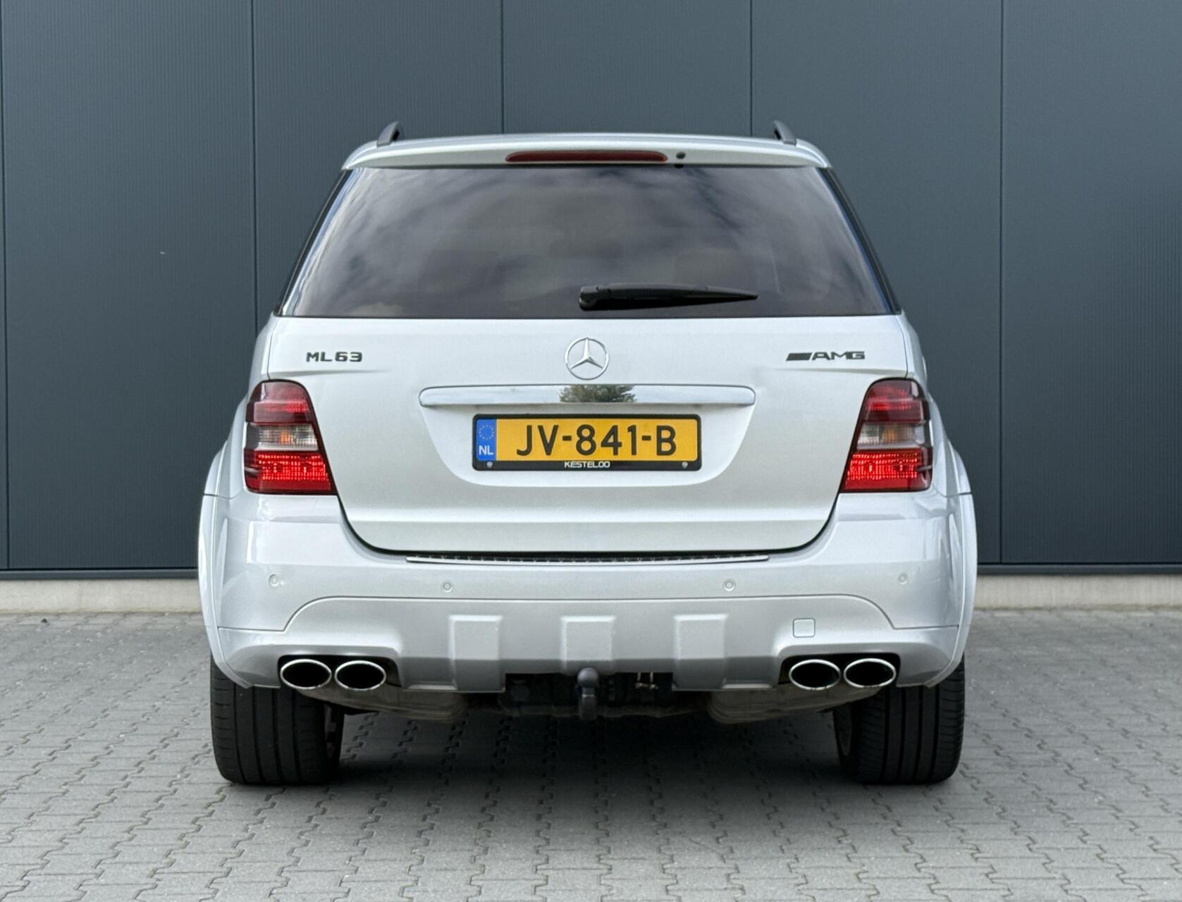 Foto van Mercedes-Benz ML 63 AMG