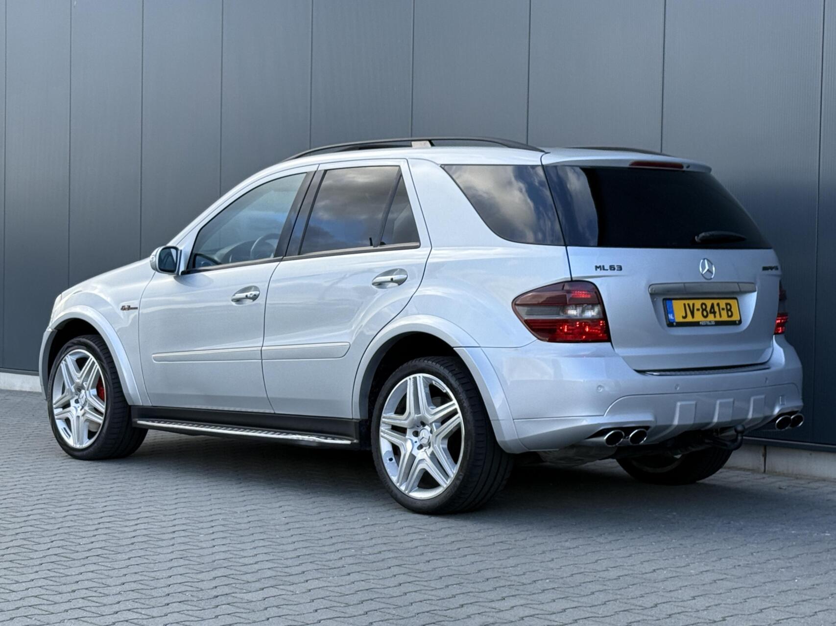 Foto van Mercedes-Benz ML 63 AMG