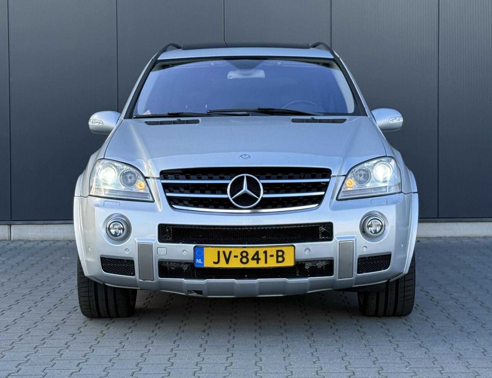 Foto van Mercedes-Benz ML 63 AMG