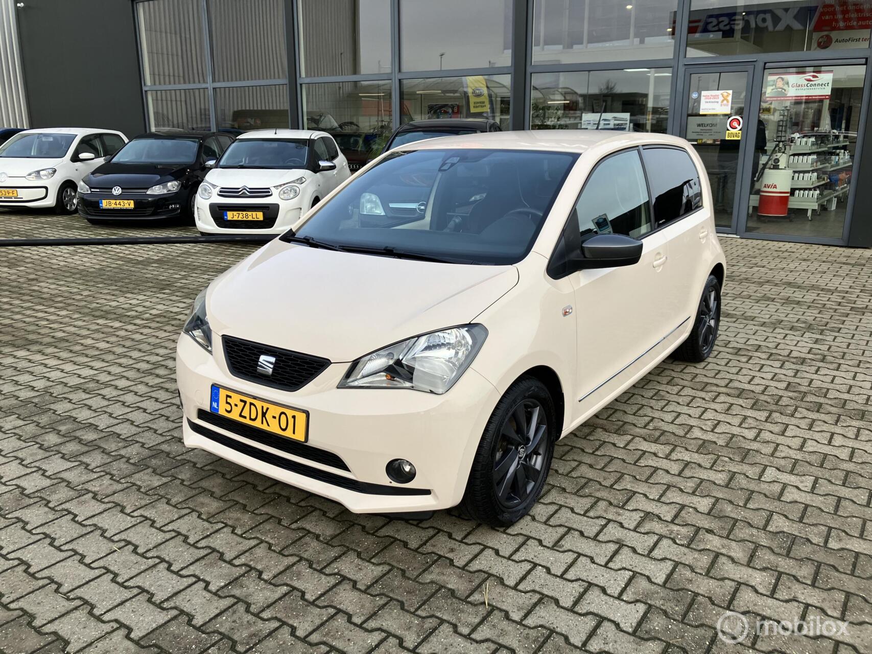 Seat Mii by Mango. Navi, PDC, Allseason banden 2015 - voorkant