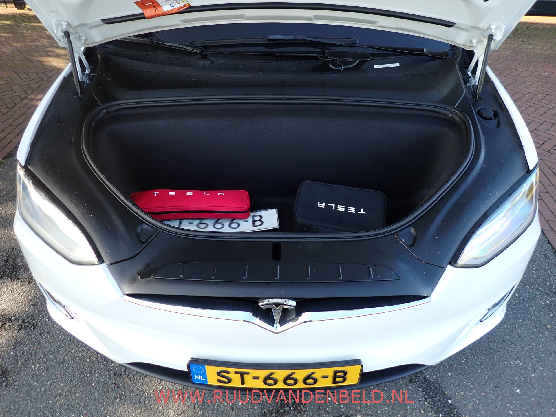 Foto van Tesla Model X