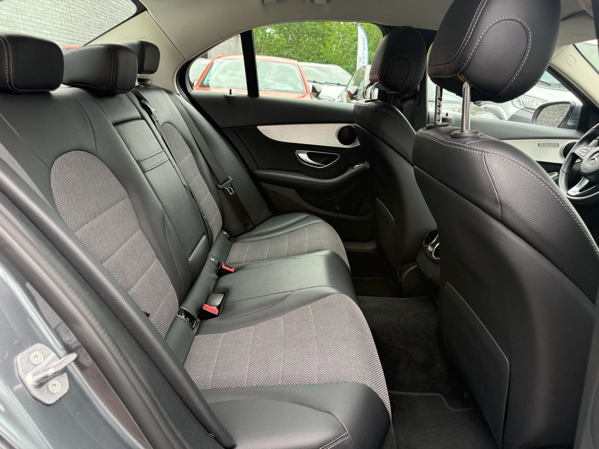 Foto van Mercedes-Benz C 180 D