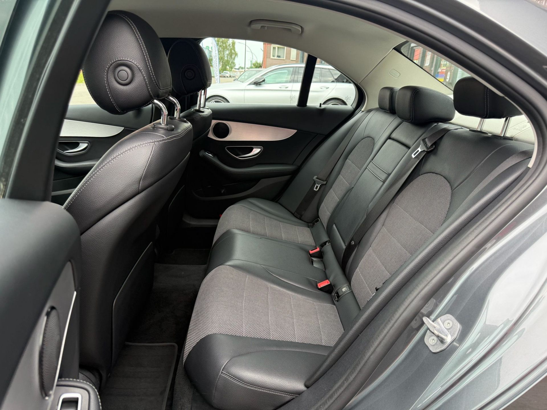 Foto van Mercedes-Benz C 180 D