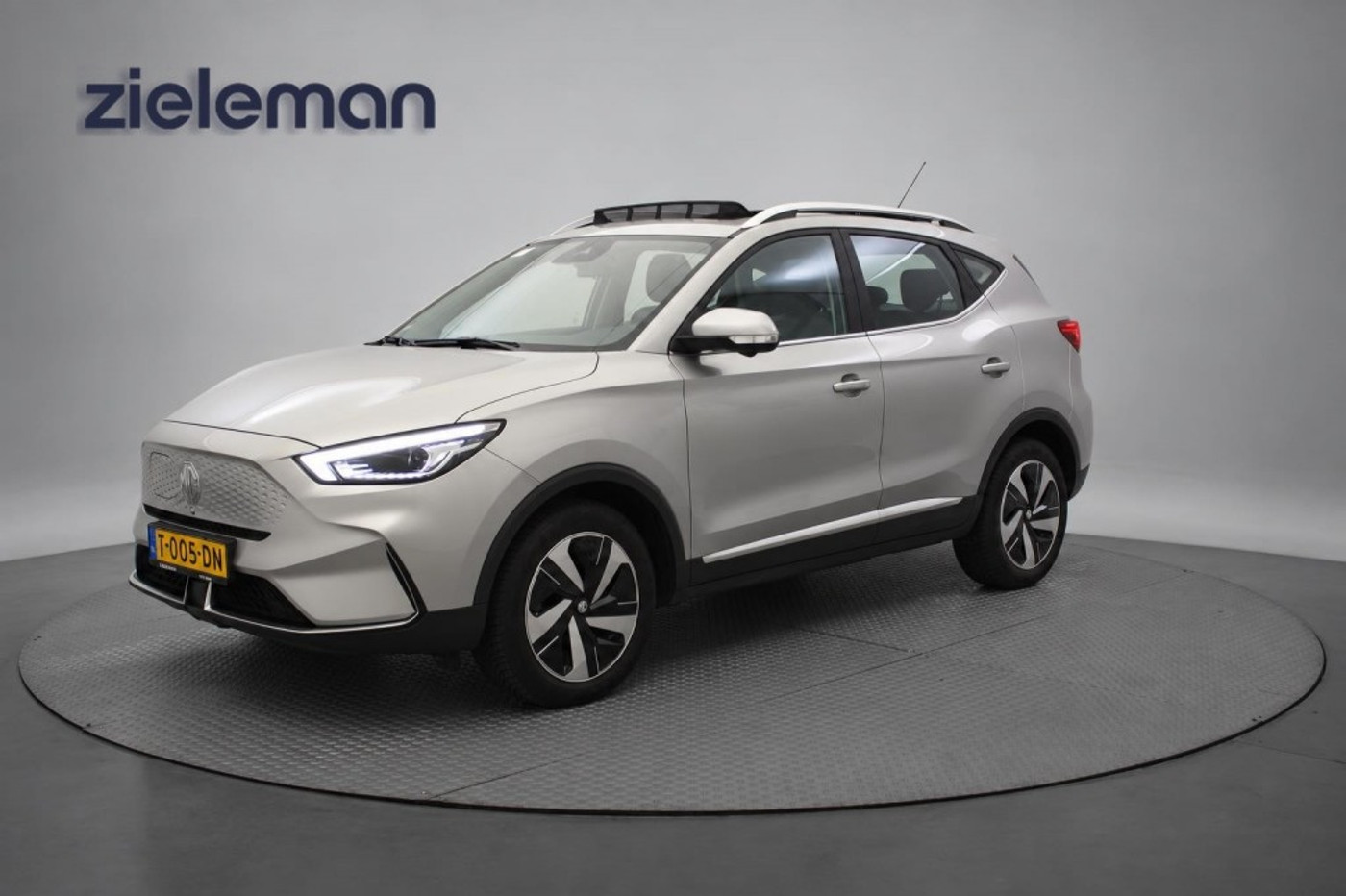 Foto van MG MG ZS Ev