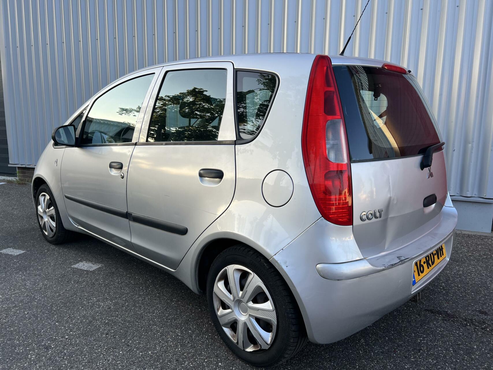 Foto van Mitsubishi Colt