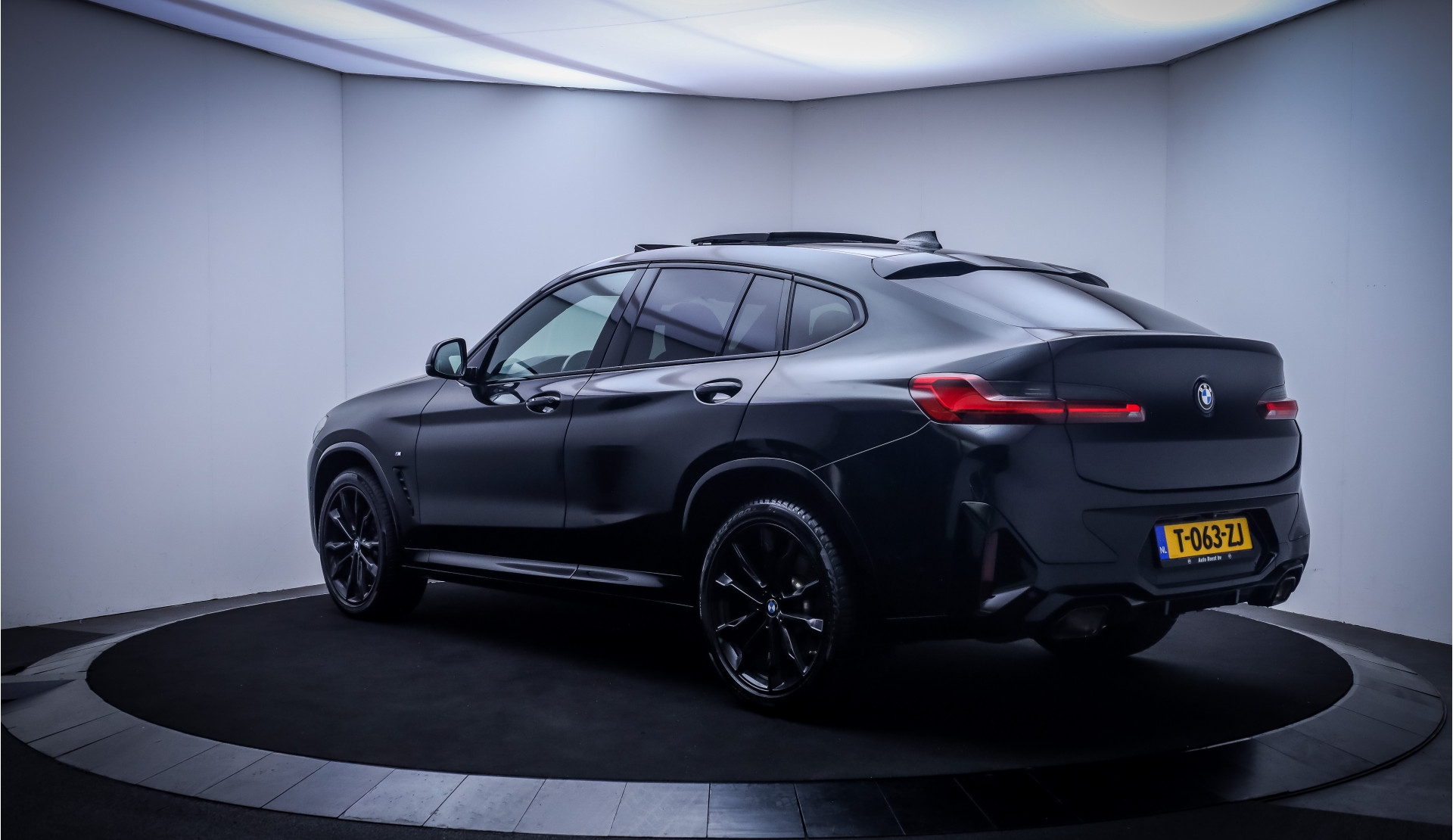 Foto van BMW X4 Xdrive30i