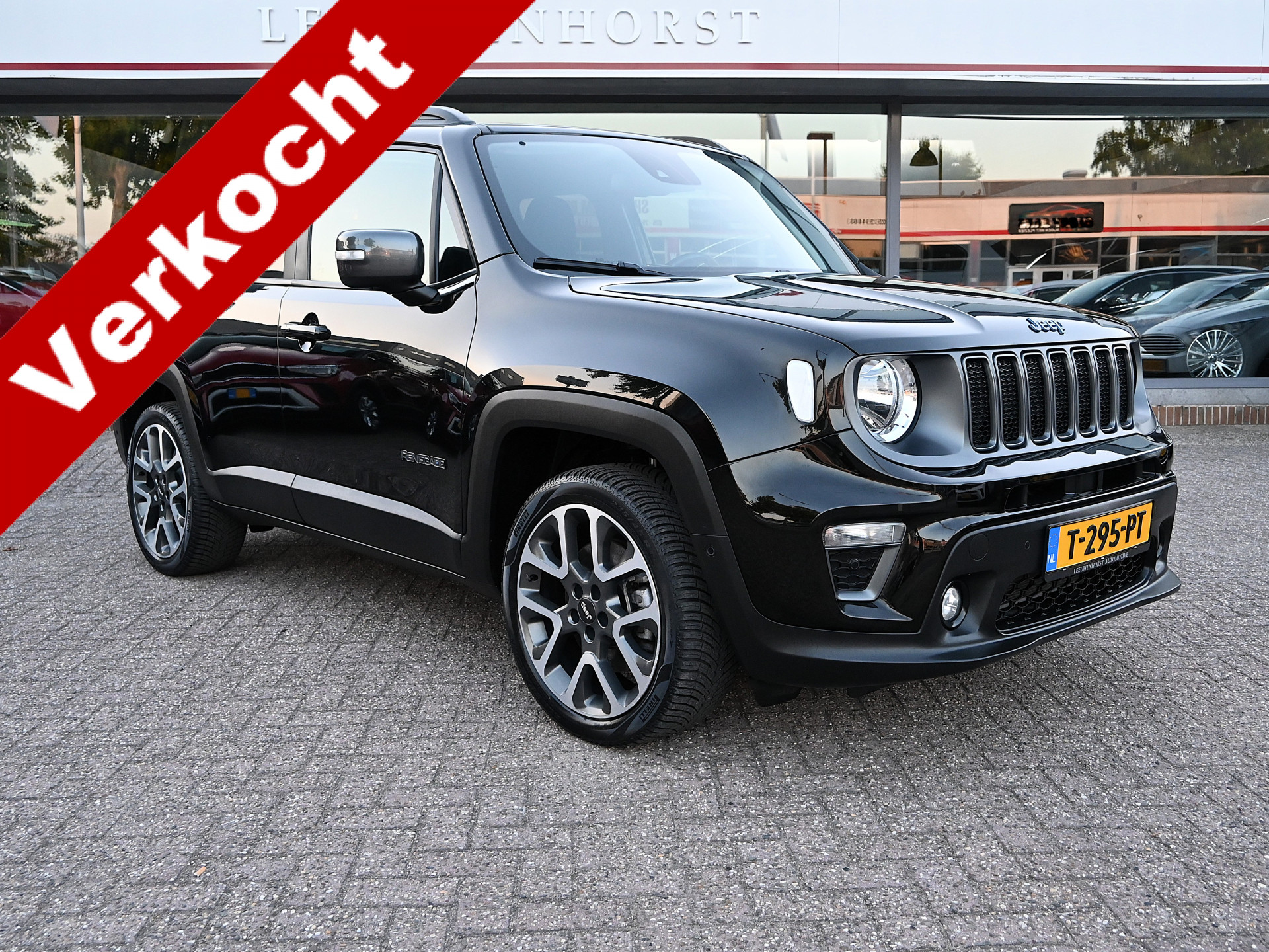 Jeep Renegade 4xe 240 Plug-in Hybrid Electric 80th Anniversary 2022 - voorkant