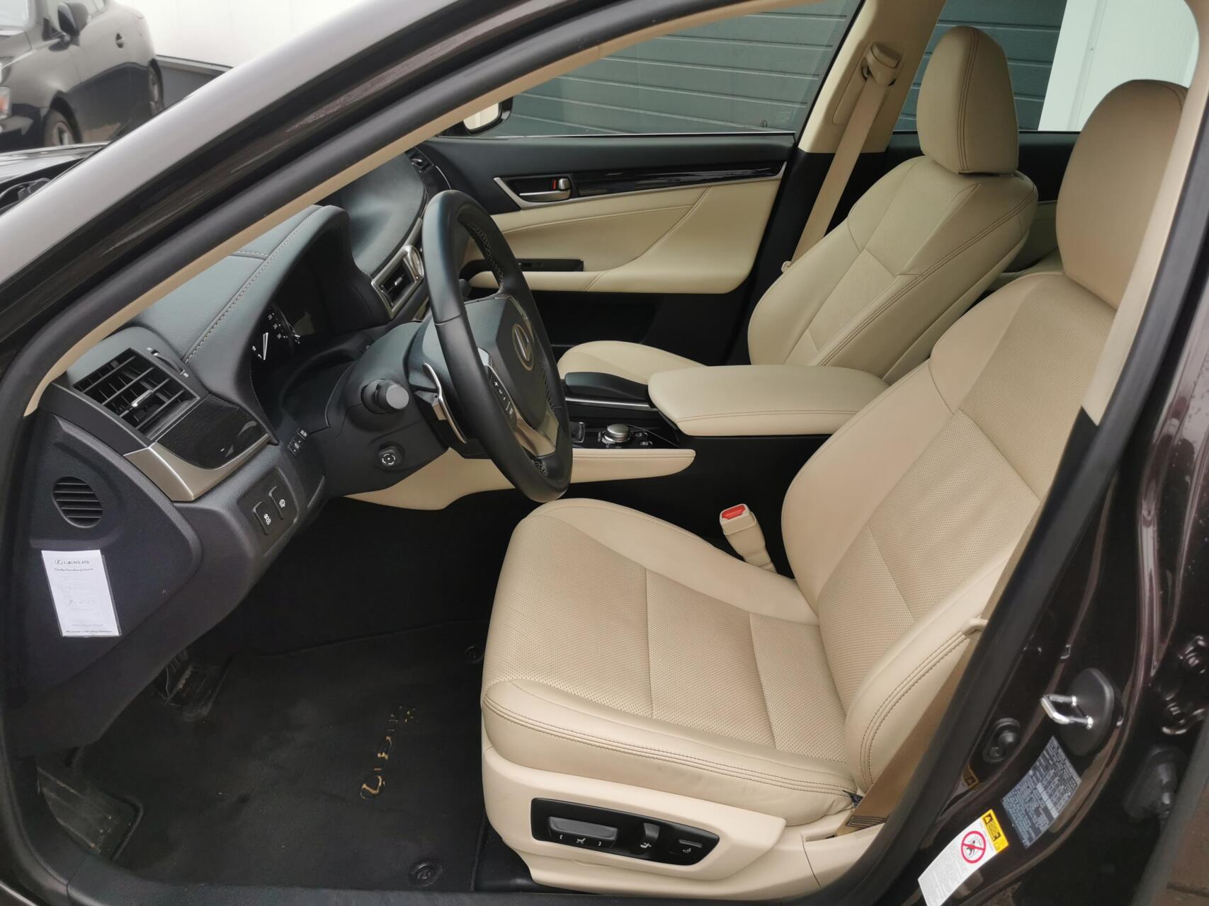Foto van Lexus Lexus Gs300h