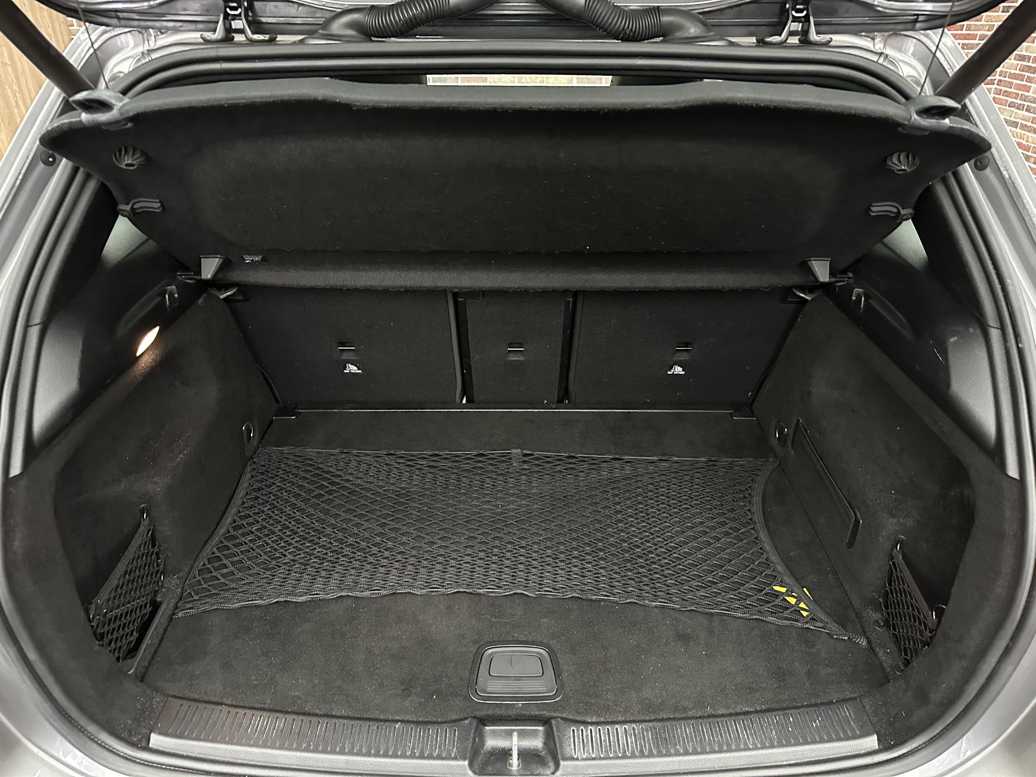 Foto van Mercedes-Benz B 220 4Matic