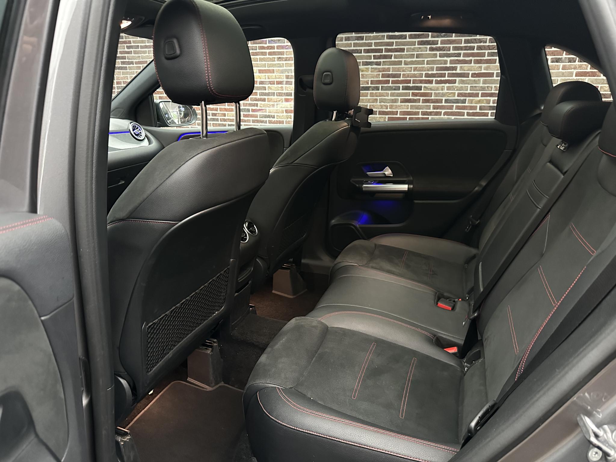 Foto van Mercedes-Benz B 220 4Matic