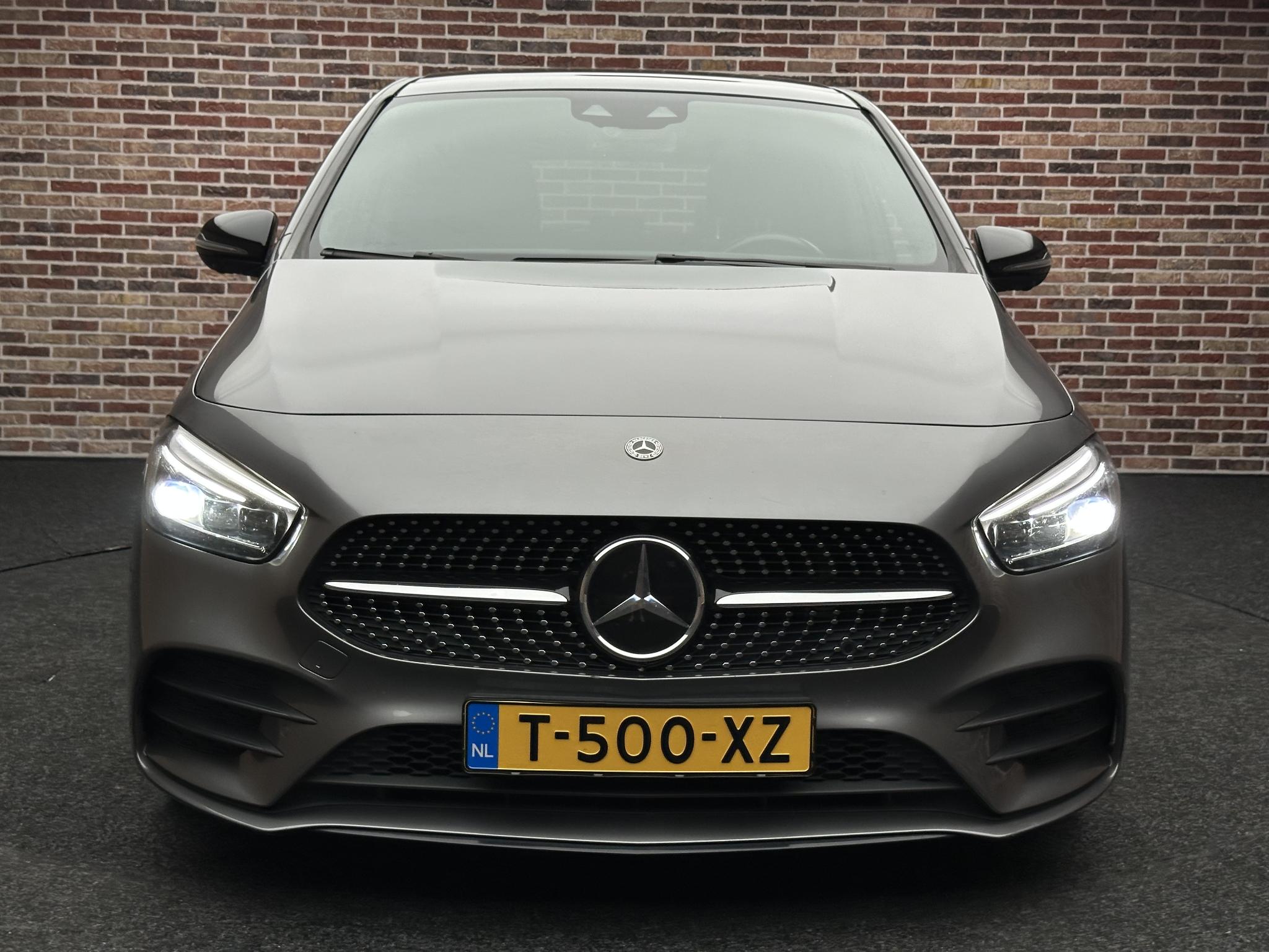 Foto van Mercedes-Benz B 220 4Matic