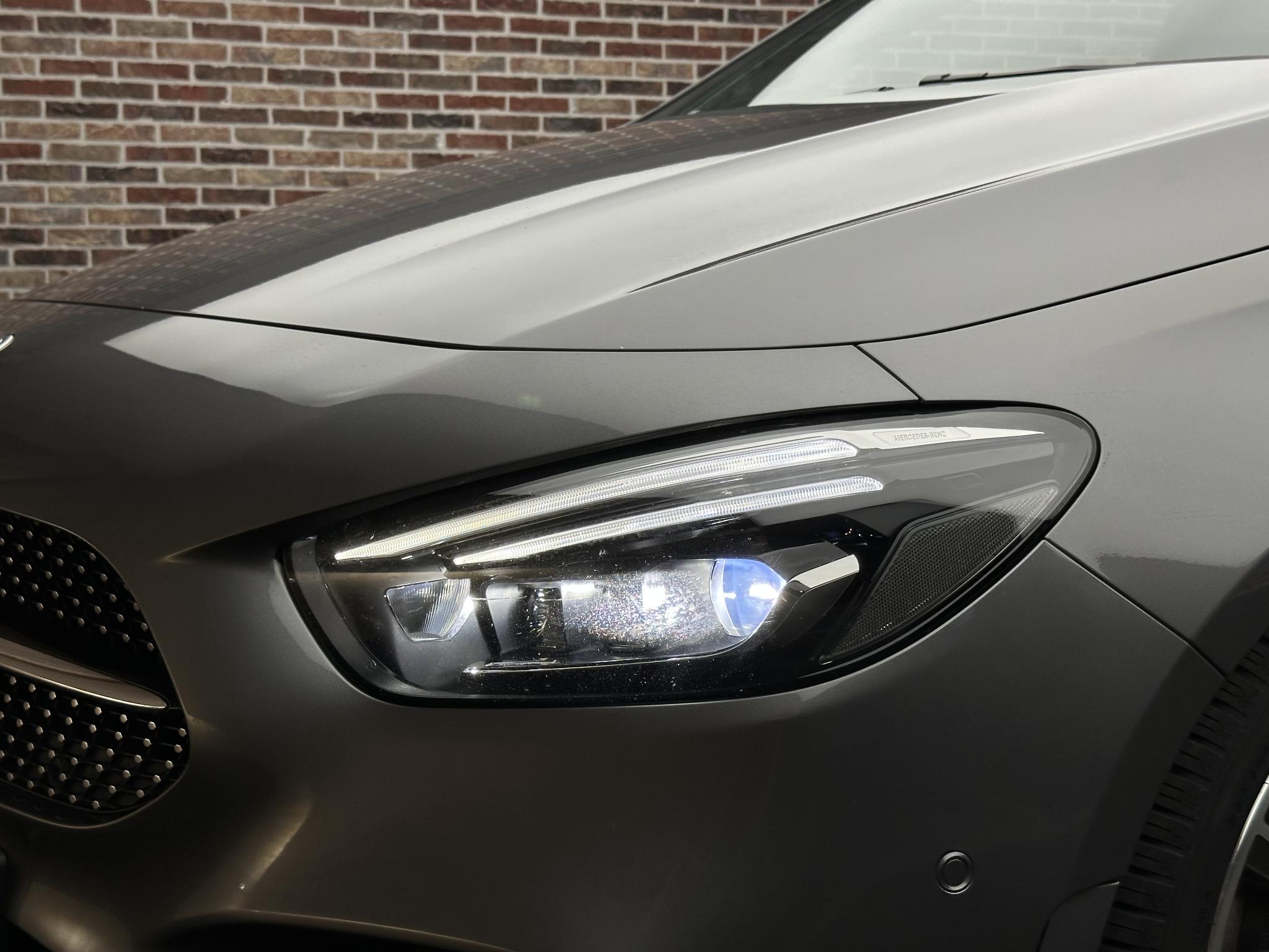 Foto van Mercedes-Benz B 220 4Matic