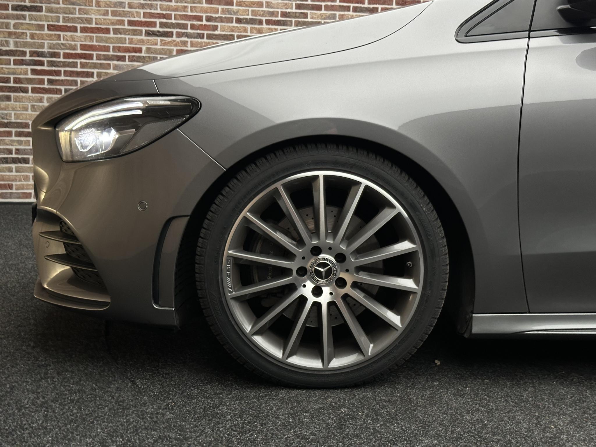 Foto van Mercedes-Benz B 220 4Matic