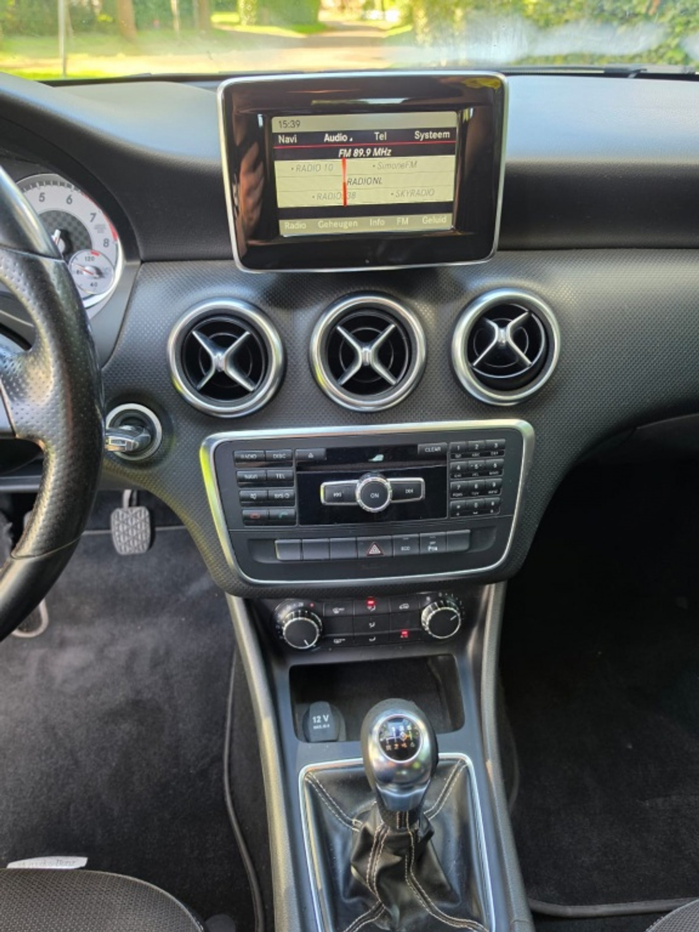 Foto van Mercedes-Benz A 180