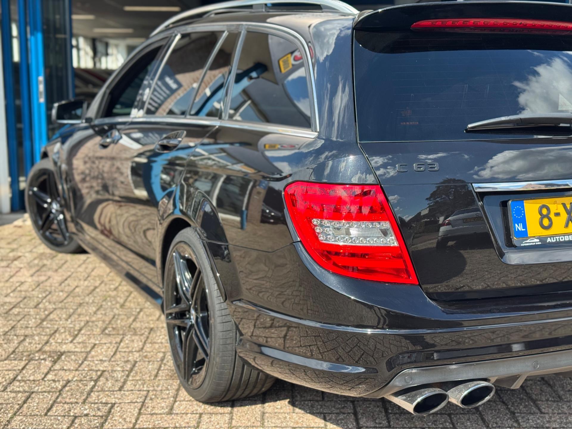 Foto van Mercedes-Benz C 63 AMG