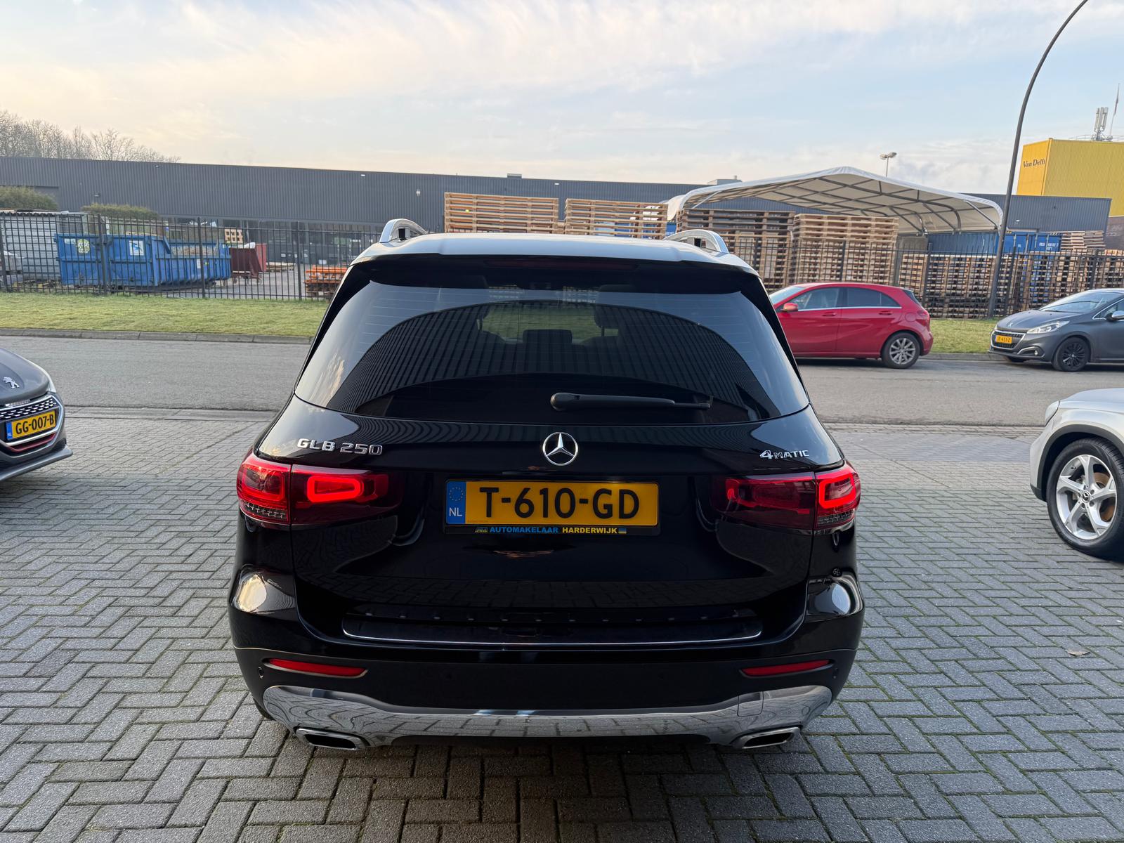 Foto van Mercedes-Benz GLB 250 4Matic