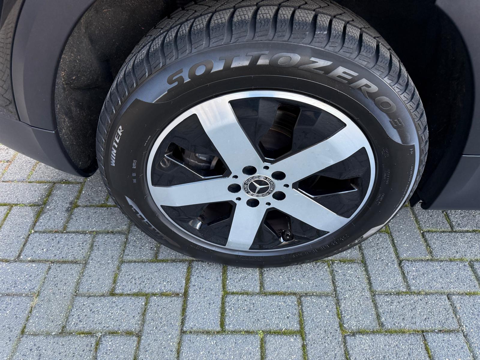 Foto van Mercedes-Benz GLB 250 4Matic